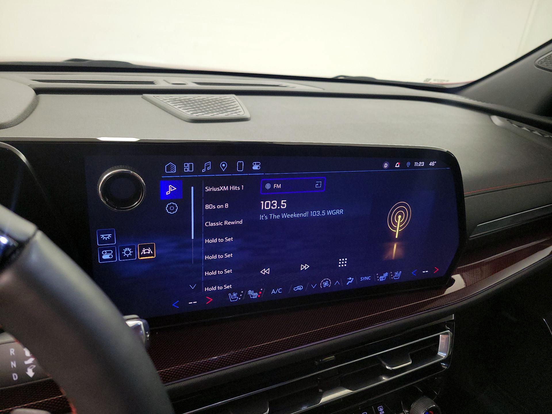 Thumbnail: 2024 Chevrolet Traverse - 15