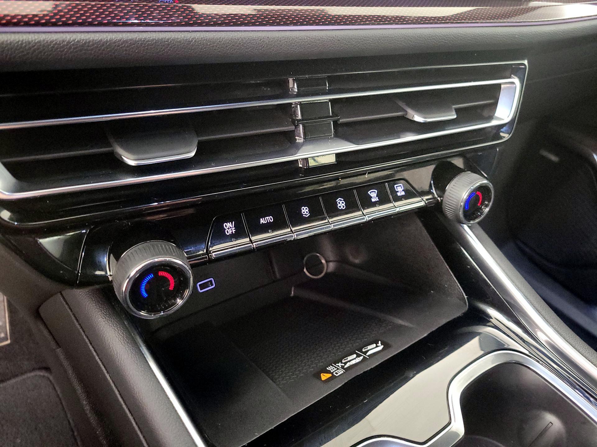 Thumbnail: 2024 Chevrolet Traverse - 16