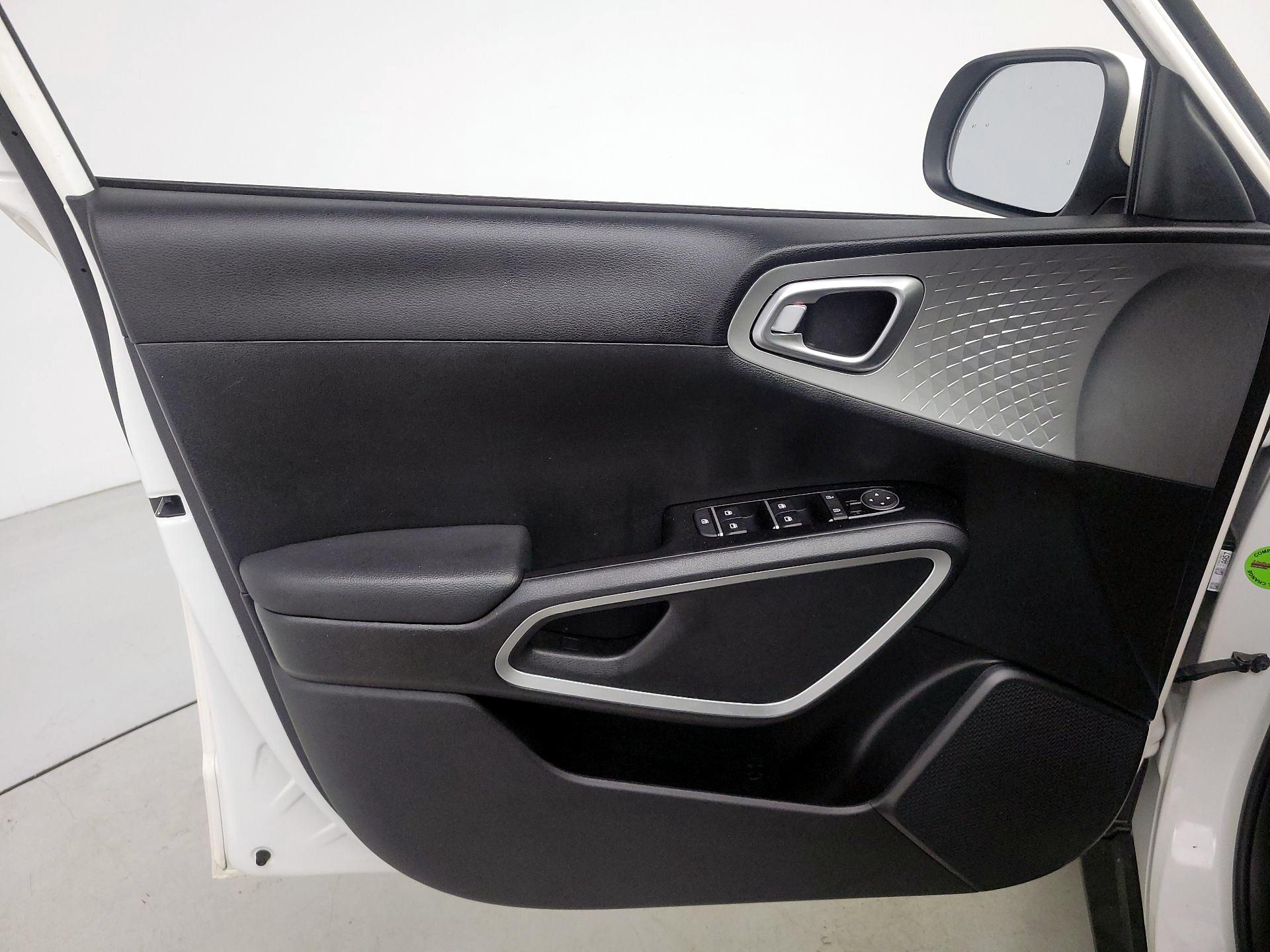 Thumbnail: 2021 Kia Soul - 12