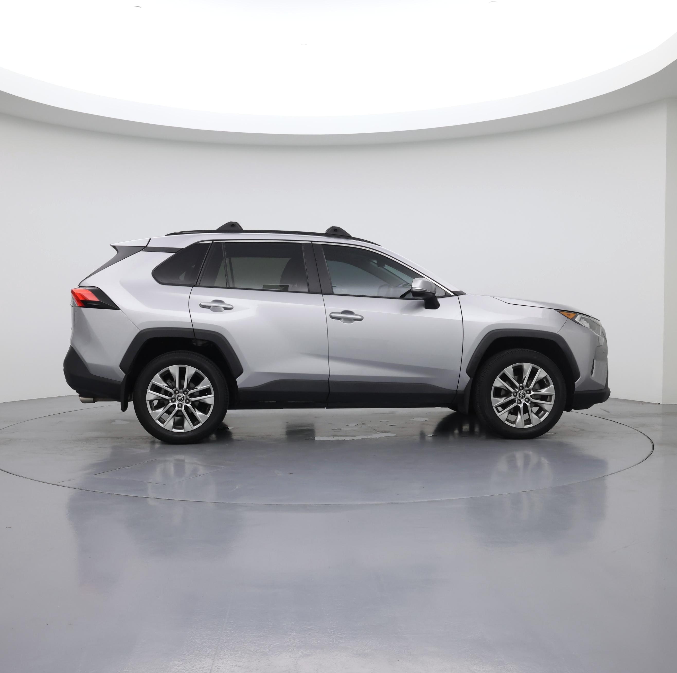 Thumbnail: 2021 Toyota RAV4 - 7