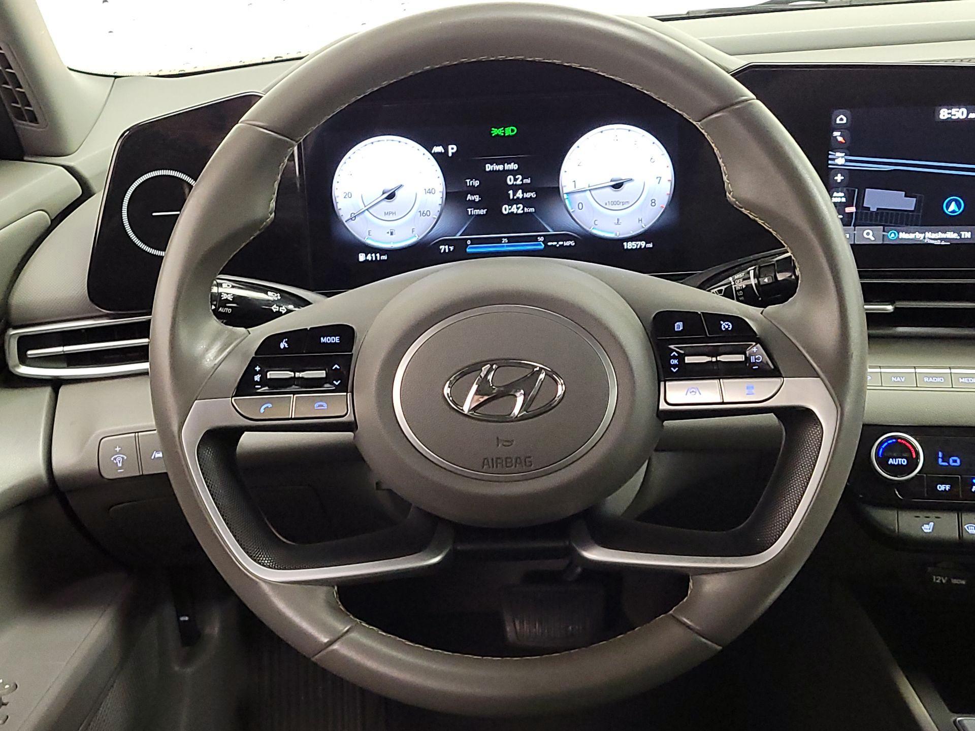 Thumbnail: 2023 Hyundai Elantra - 10