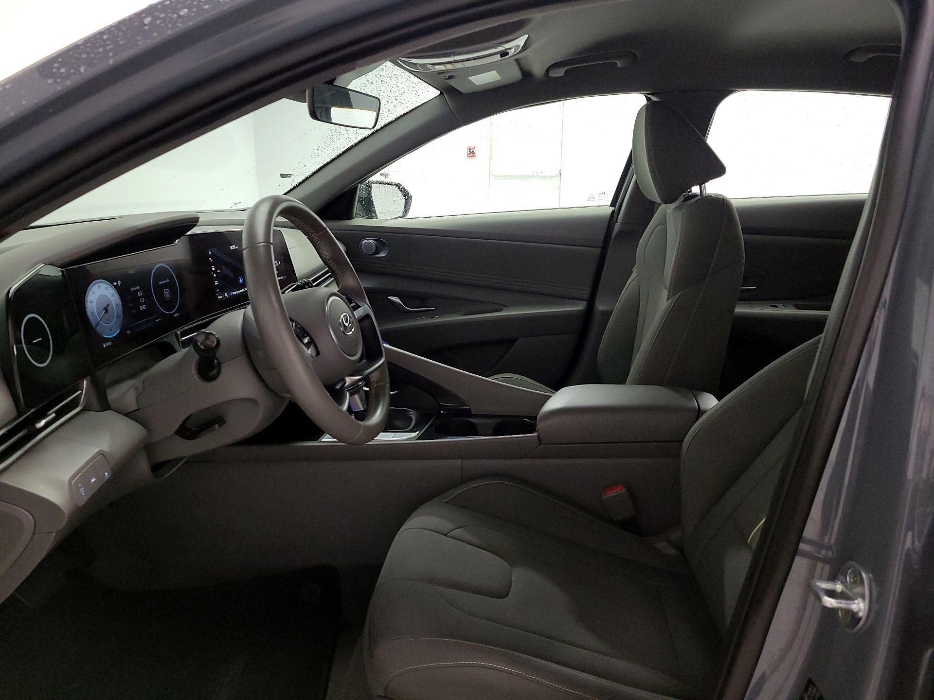Thumbnail: 2023 Hyundai Elantra - 11