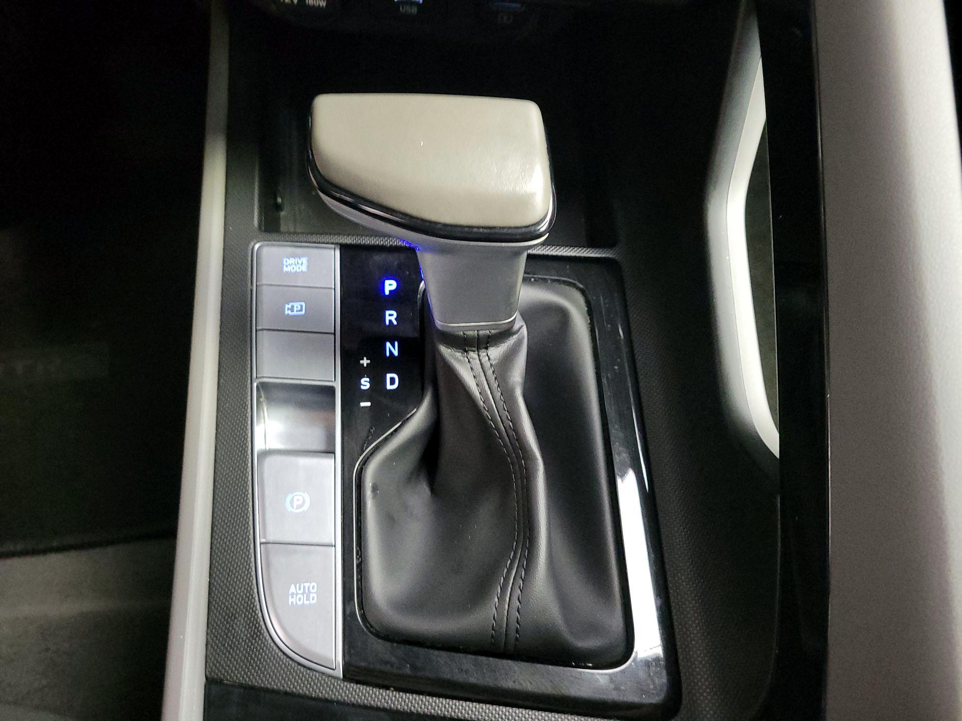 Thumbnail: 2023 Hyundai Elantra - 18