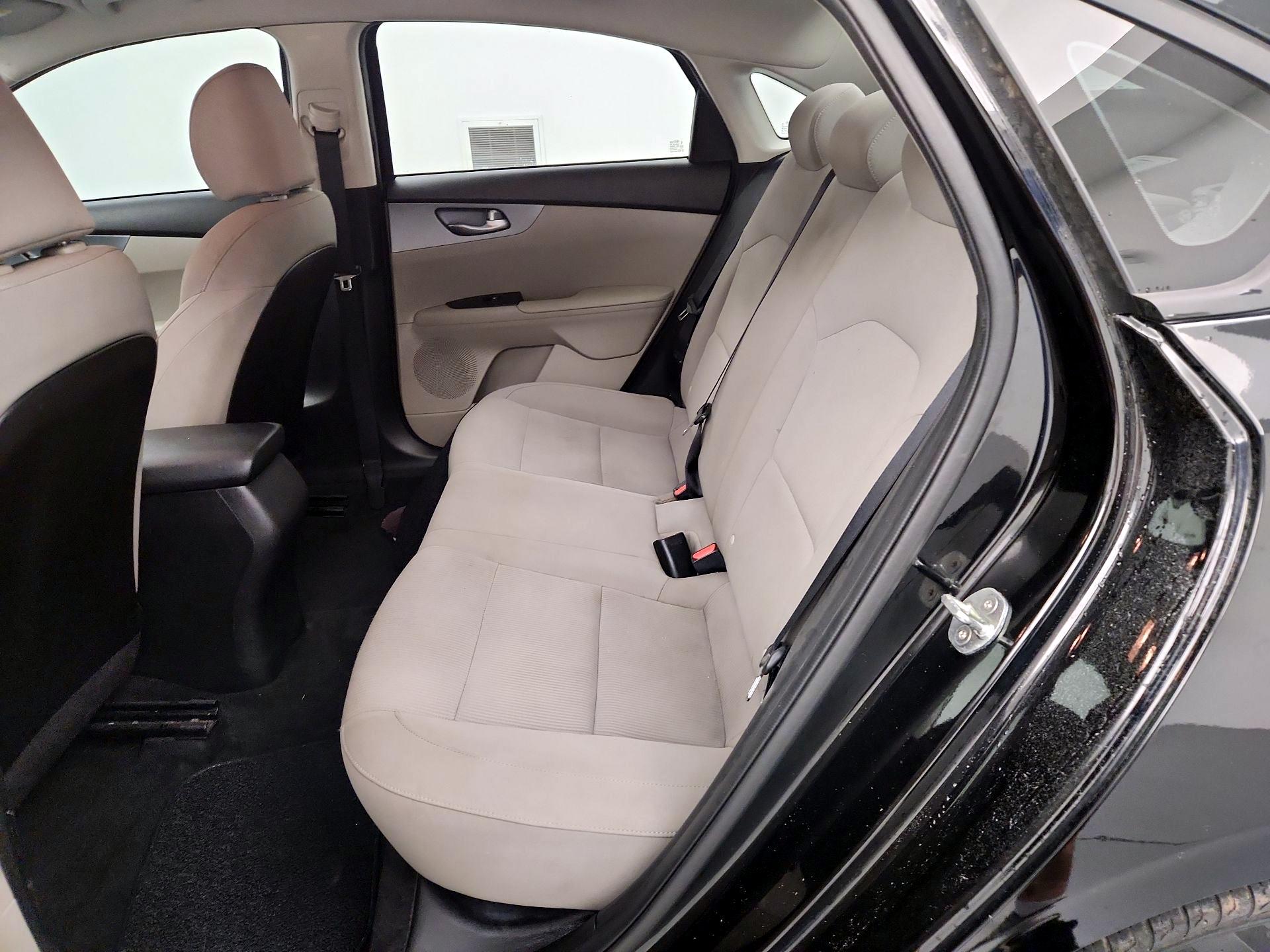 Thumbnail: 2021 Kia Forte - 19