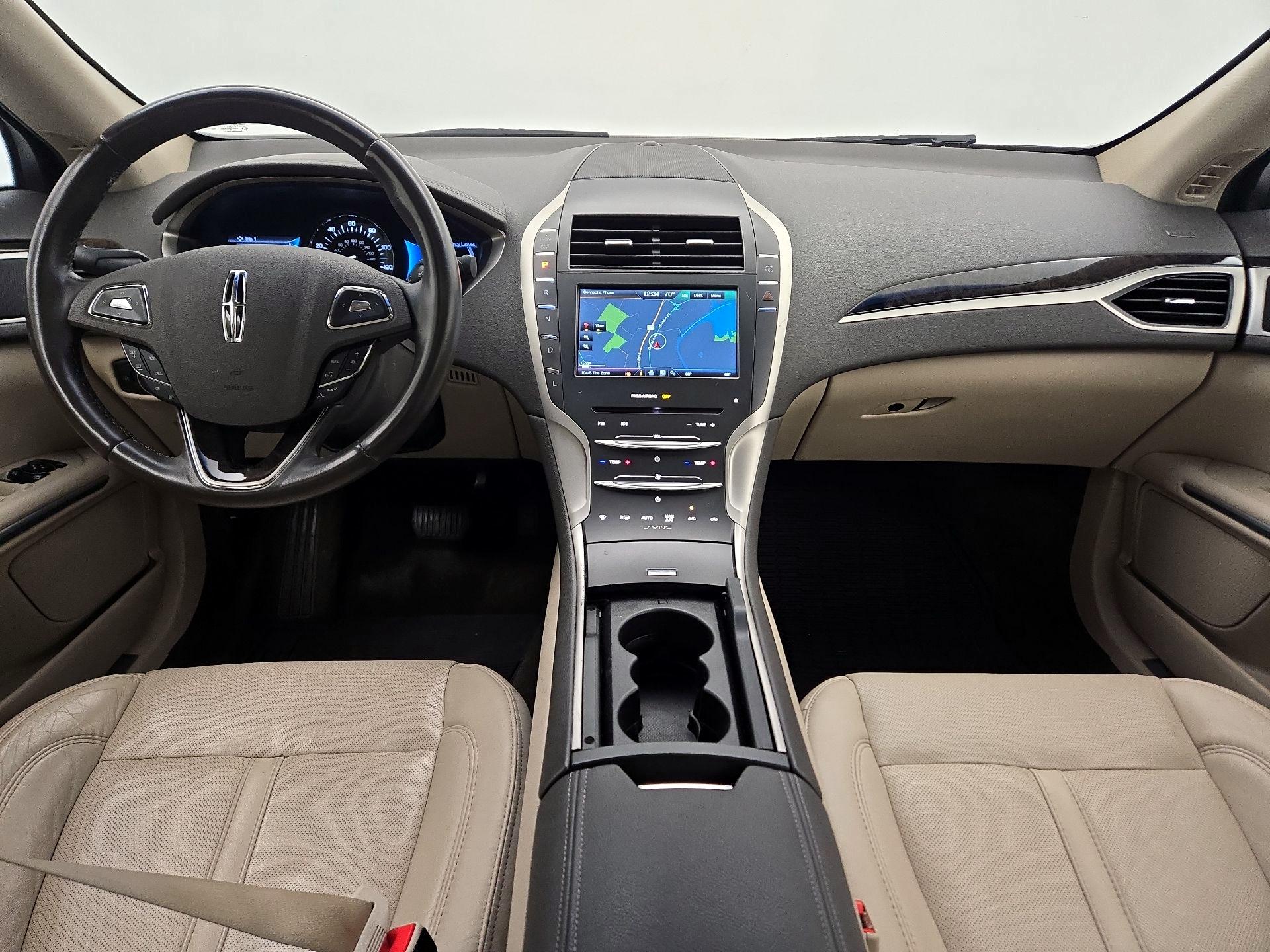 Thumbnail: 2016 Lincoln MKZ - 9