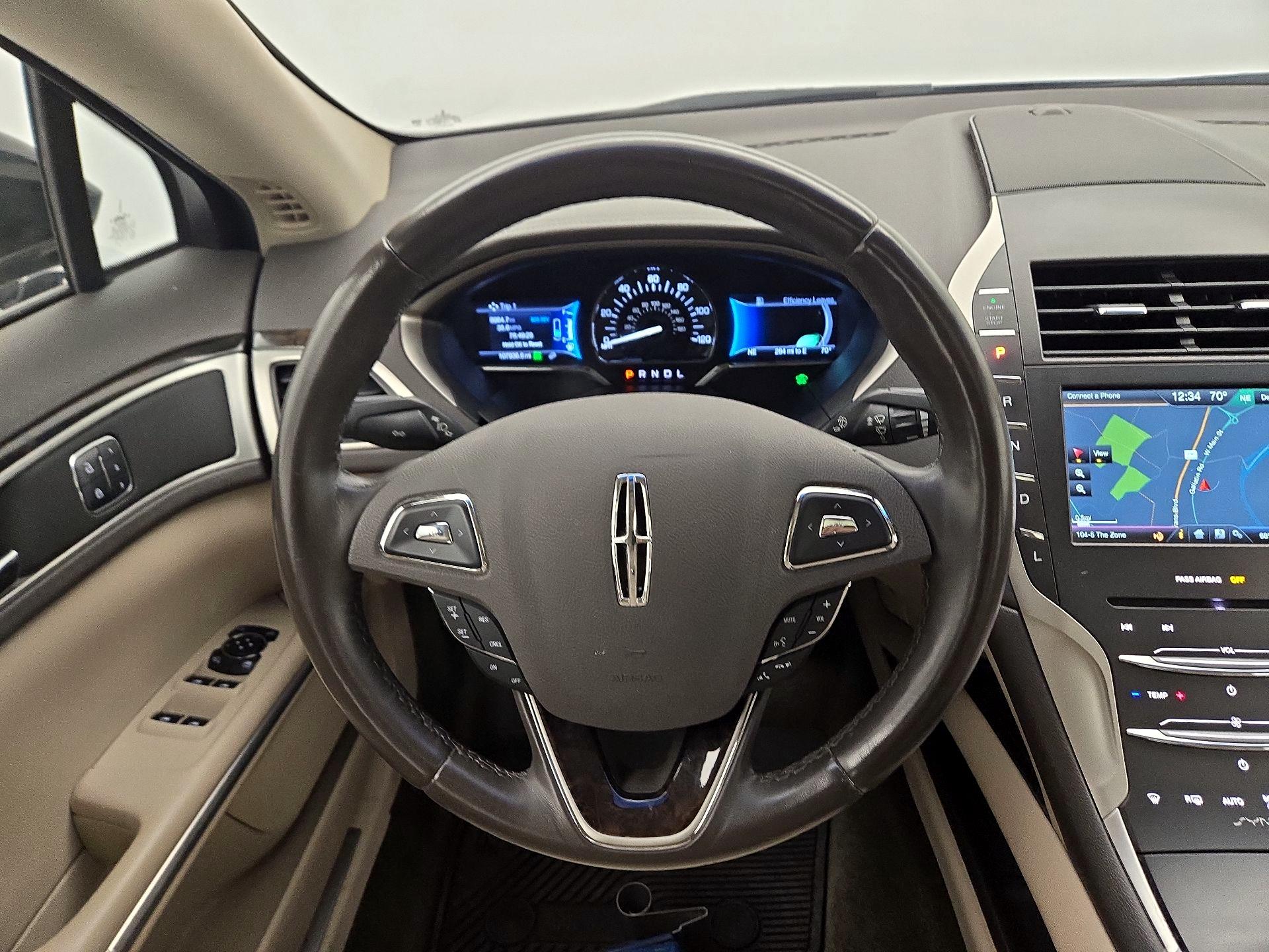 Thumbnail: 2016 Lincoln MKZ - 10