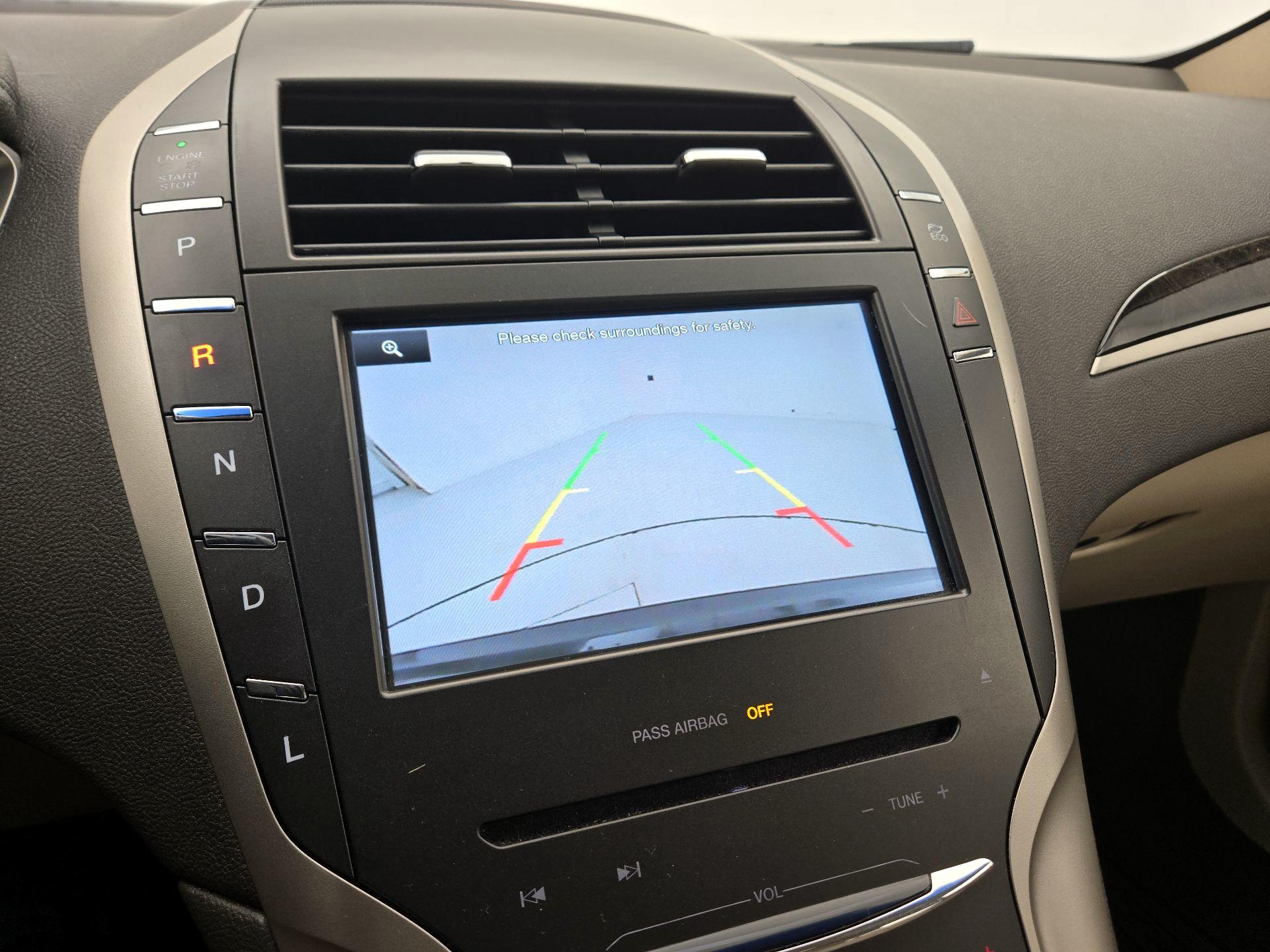 Thumbnail: 2016 Lincoln MKZ - 15