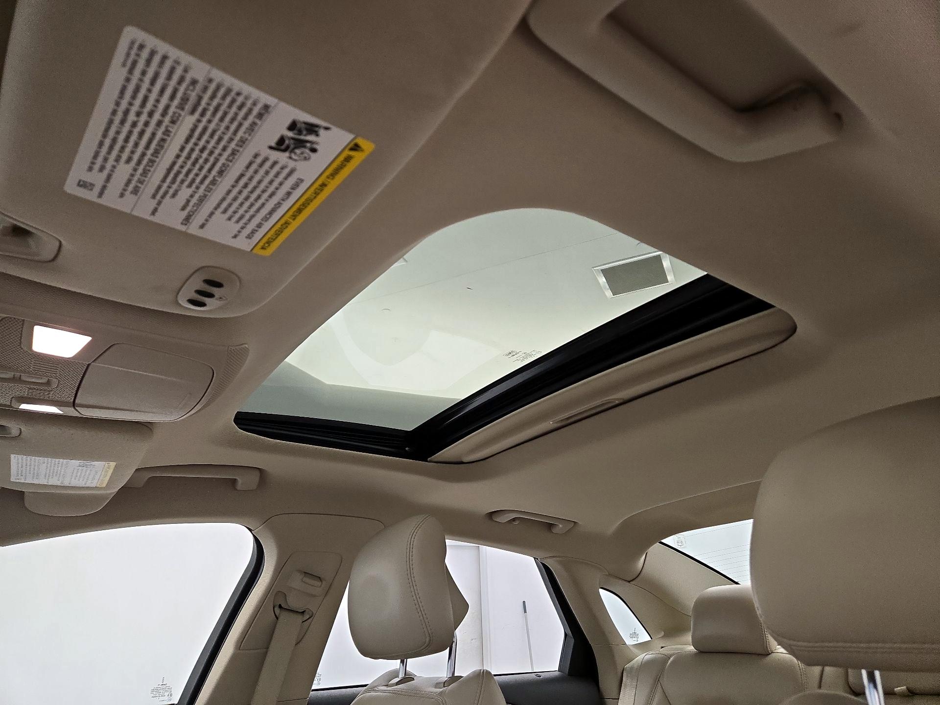 Thumbnail: 2016 Lincoln MKZ - 20