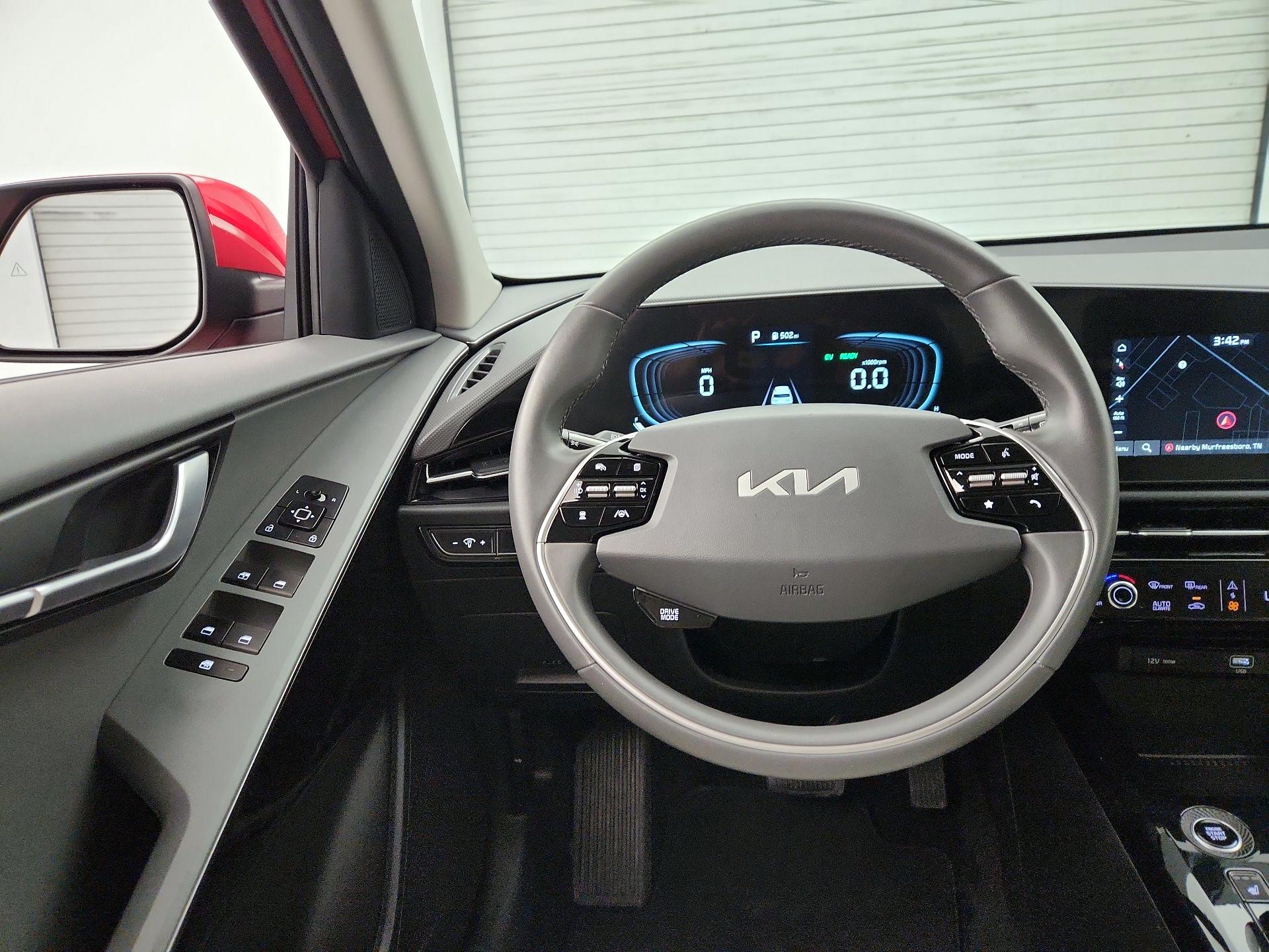 Thumbnail: 2023 Kia Niro - 10