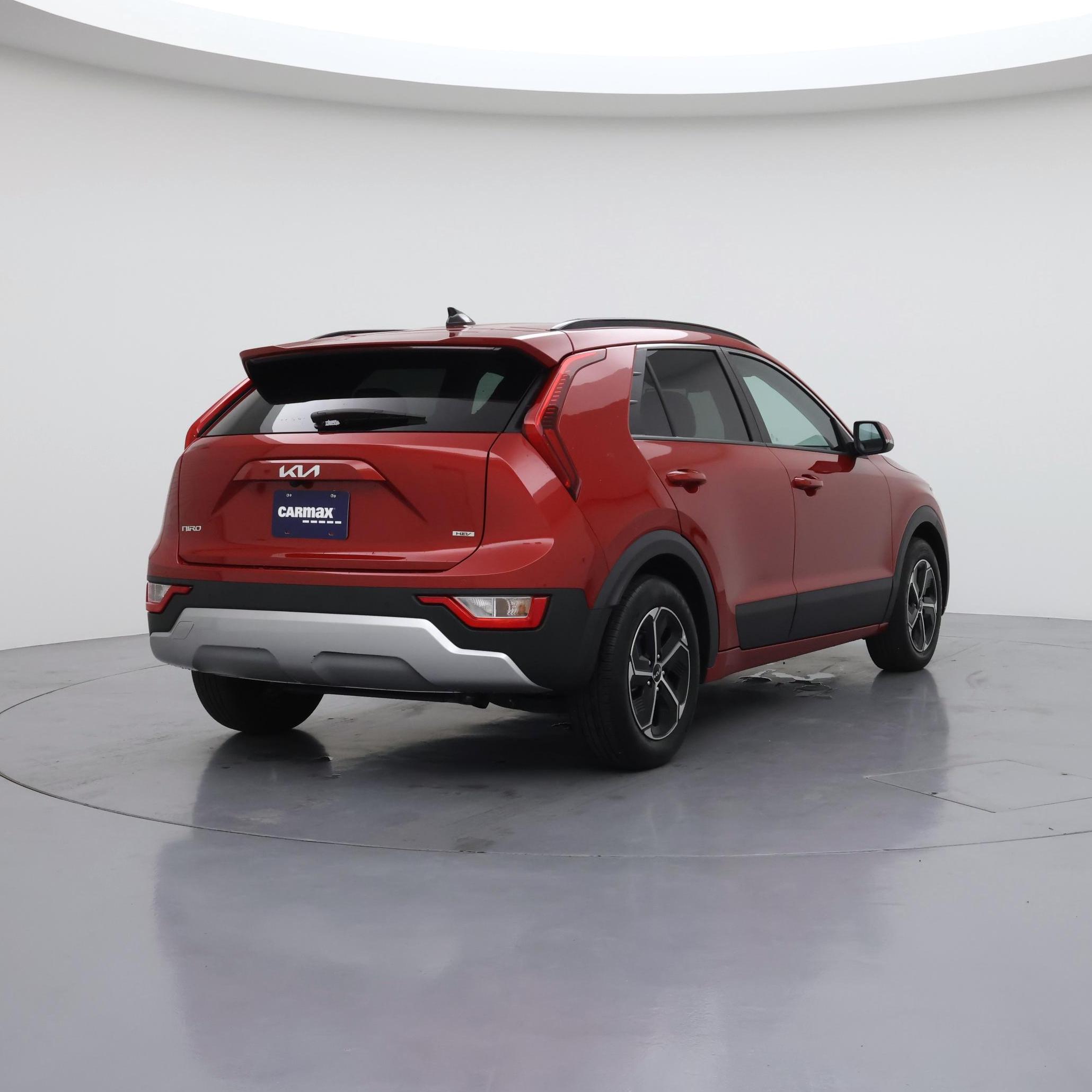 Thumbnail: 2023 Kia Niro - 8