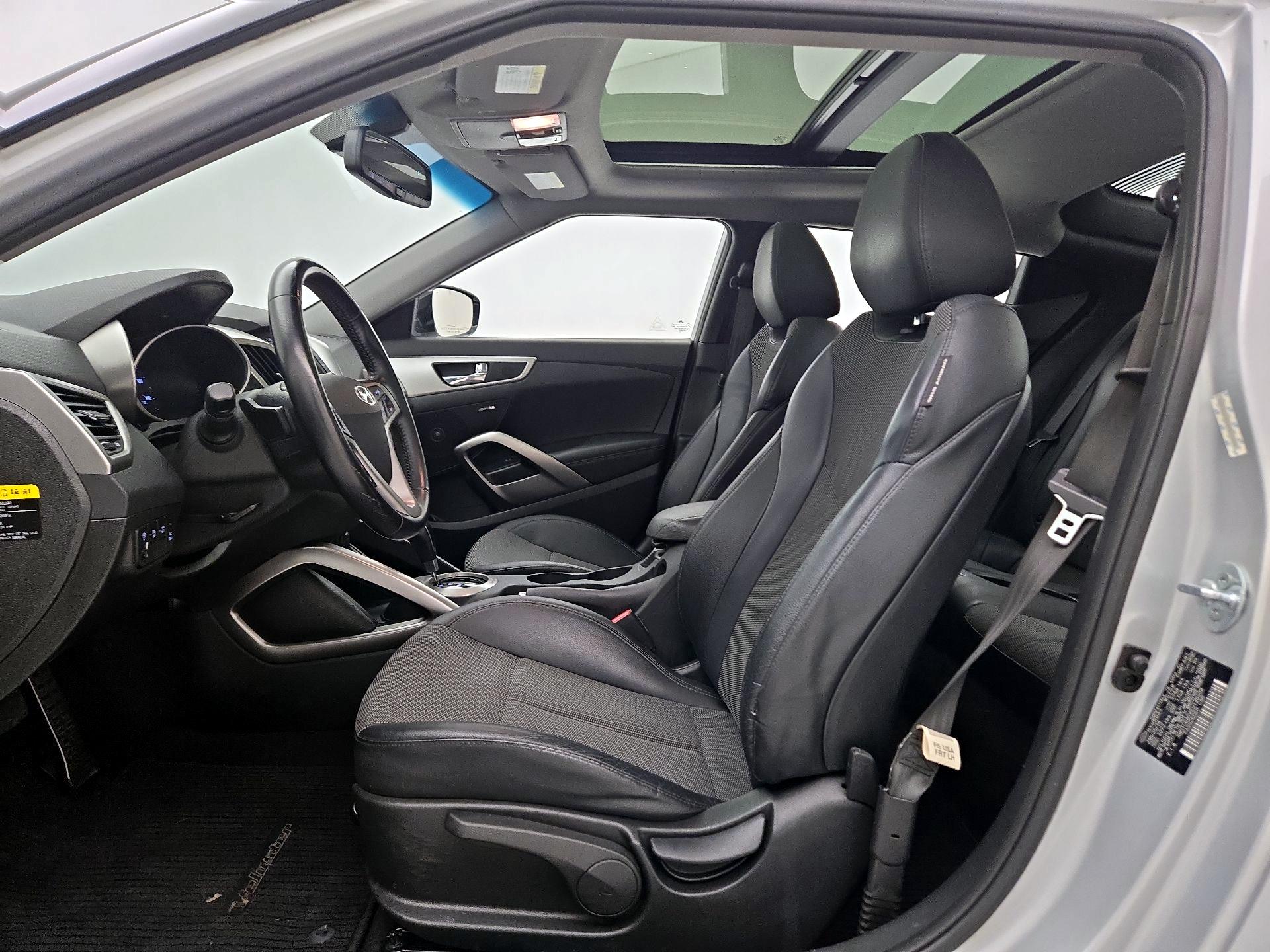 Thumbnail: 2014 Hyundai Veloster - 11