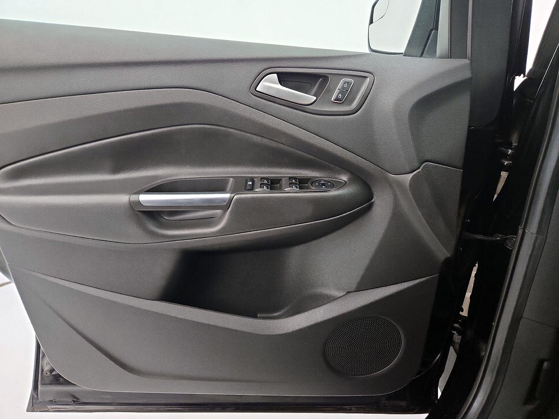 Thumbnail: 2016 Ford Escape - 12