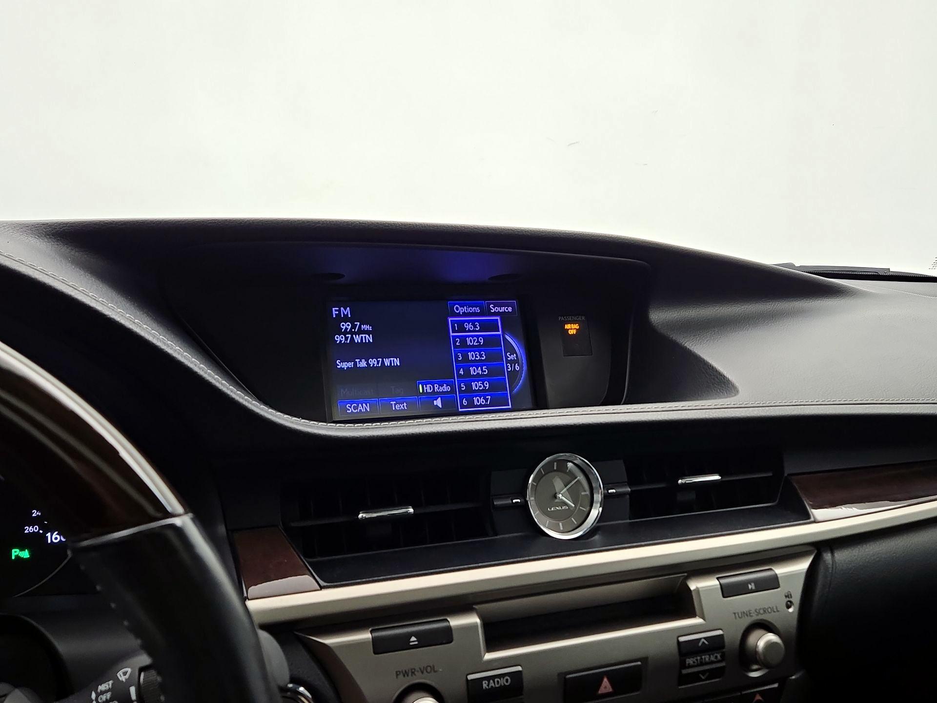Thumbnail: 2014 Lexus ES - 15