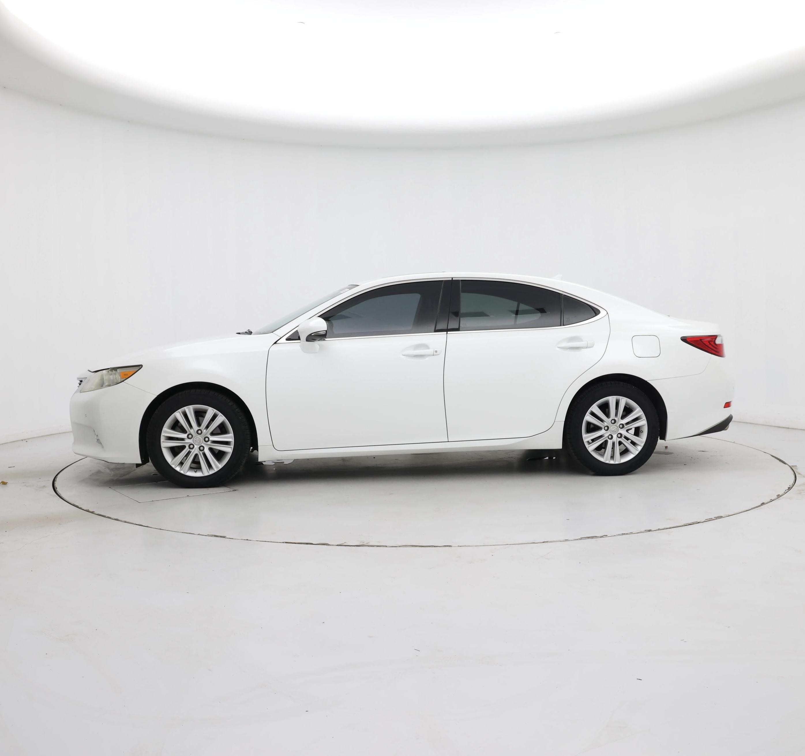 Thumbnail: 2014 Lexus ES - 3