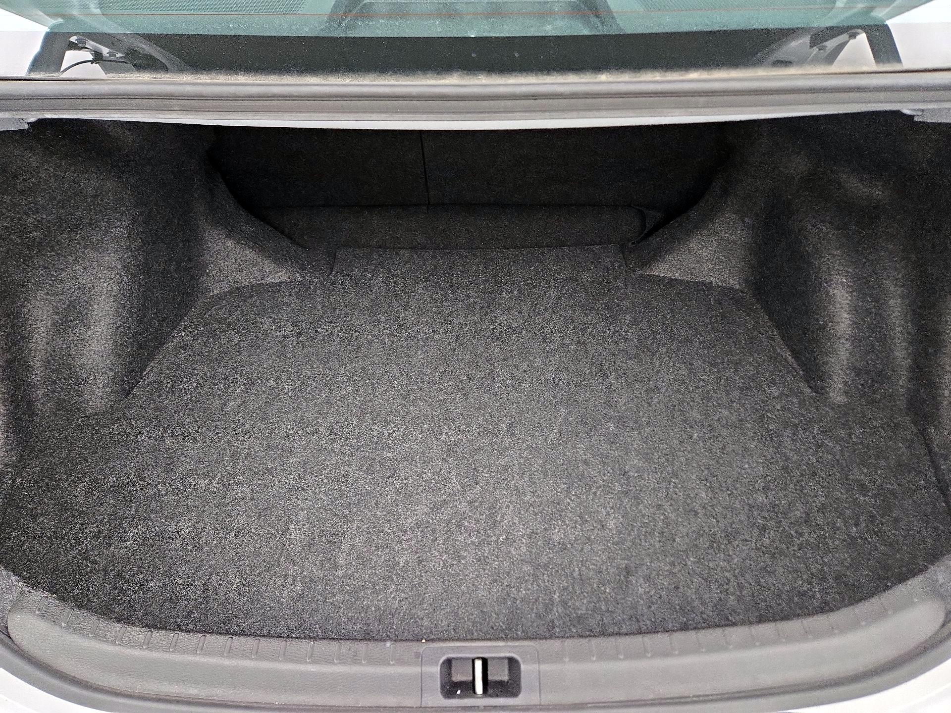 Thumbnail: 2014 Toyota Corolla - 20