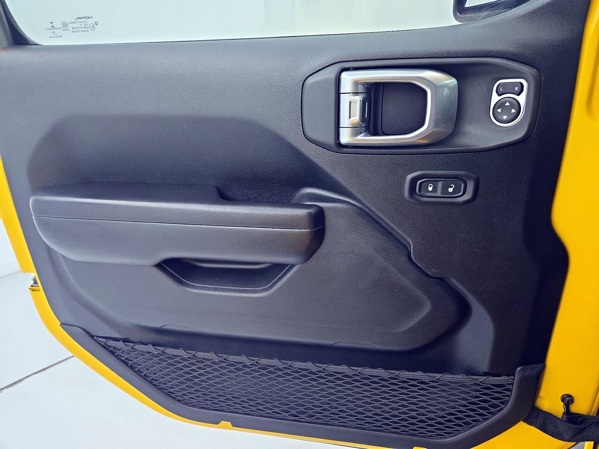 Thumbnail: 2020 Jeep Wrangler - 12