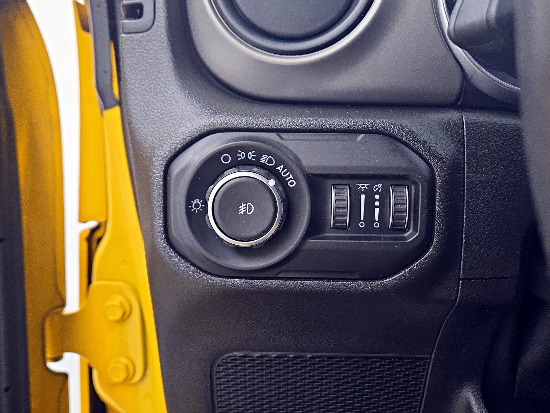 Thumbnail: 2020 Jeep Wrangler - 13