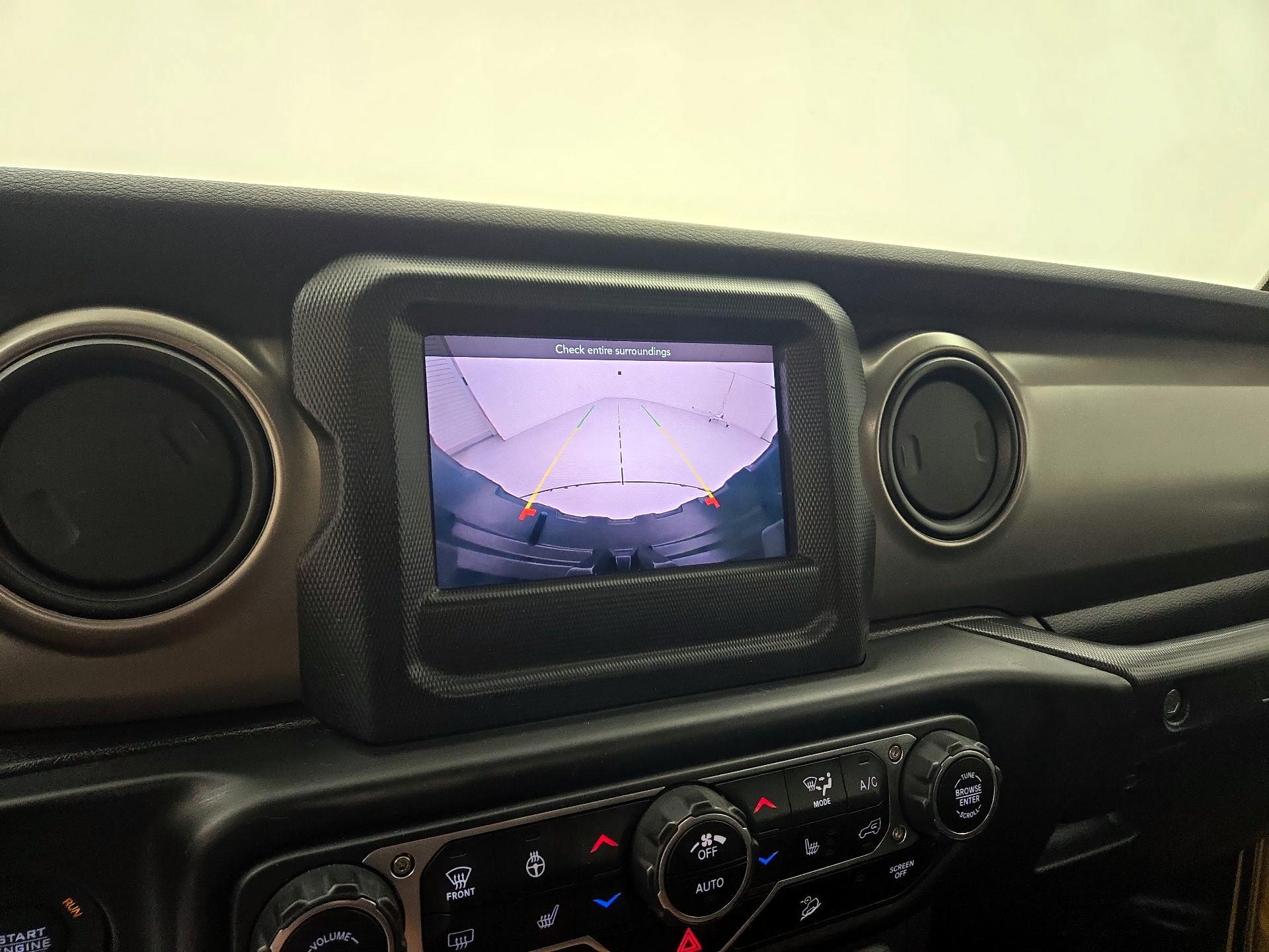 Thumbnail: 2020 Jeep Wrangler - 14