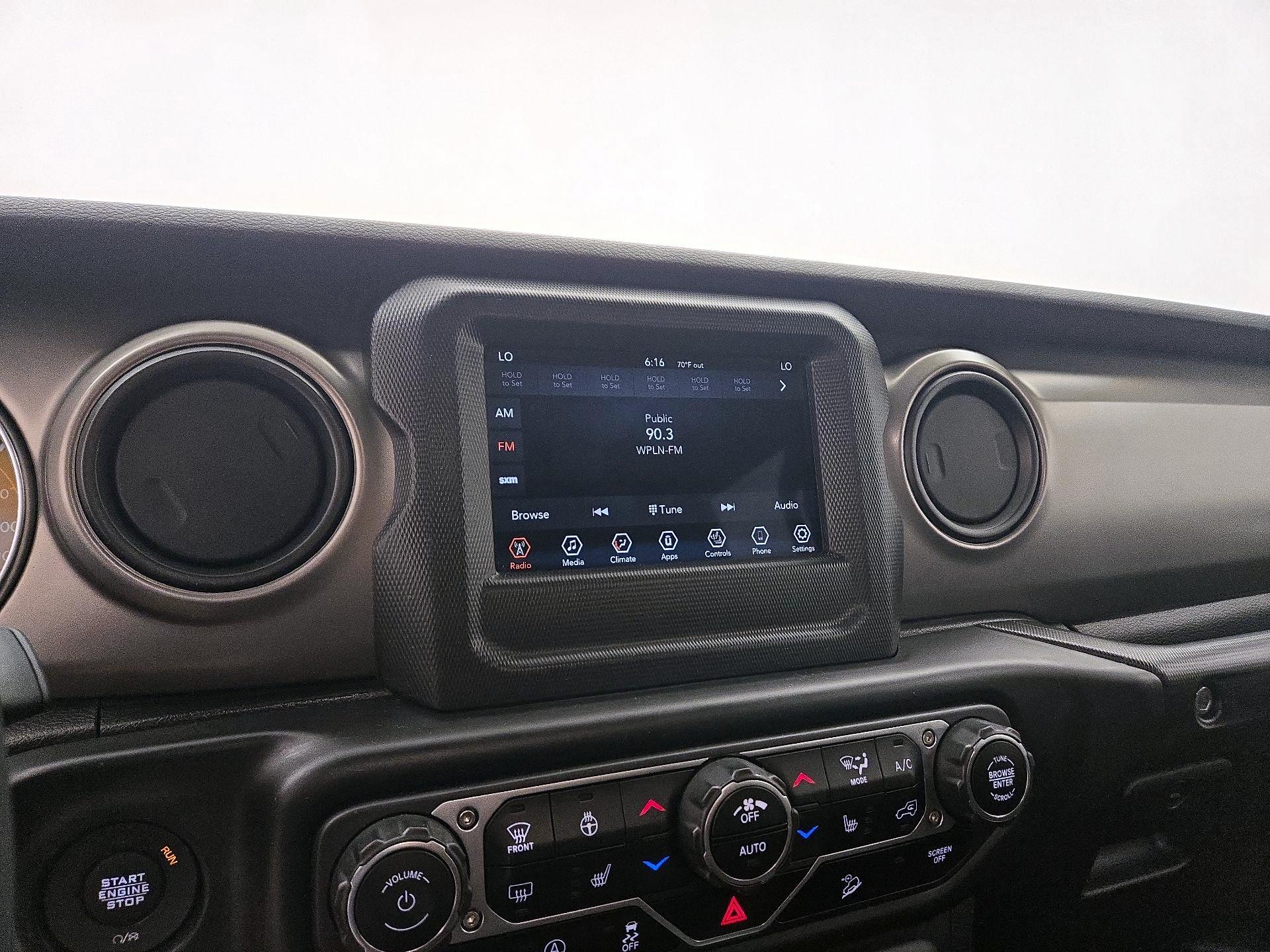 Thumbnail: 2020 Jeep Wrangler - 15
