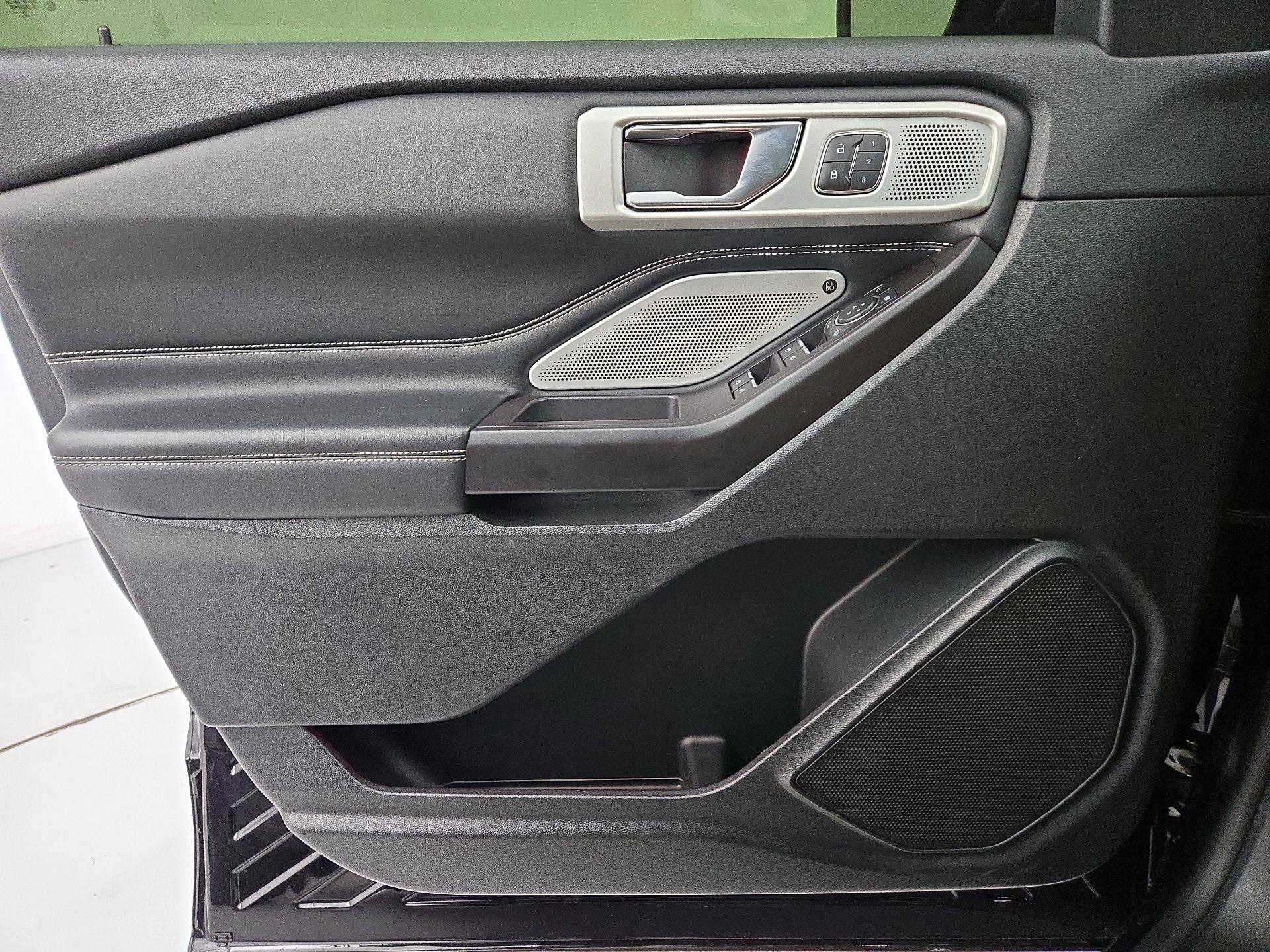 Thumbnail: 2020 Ford Explorer - 12