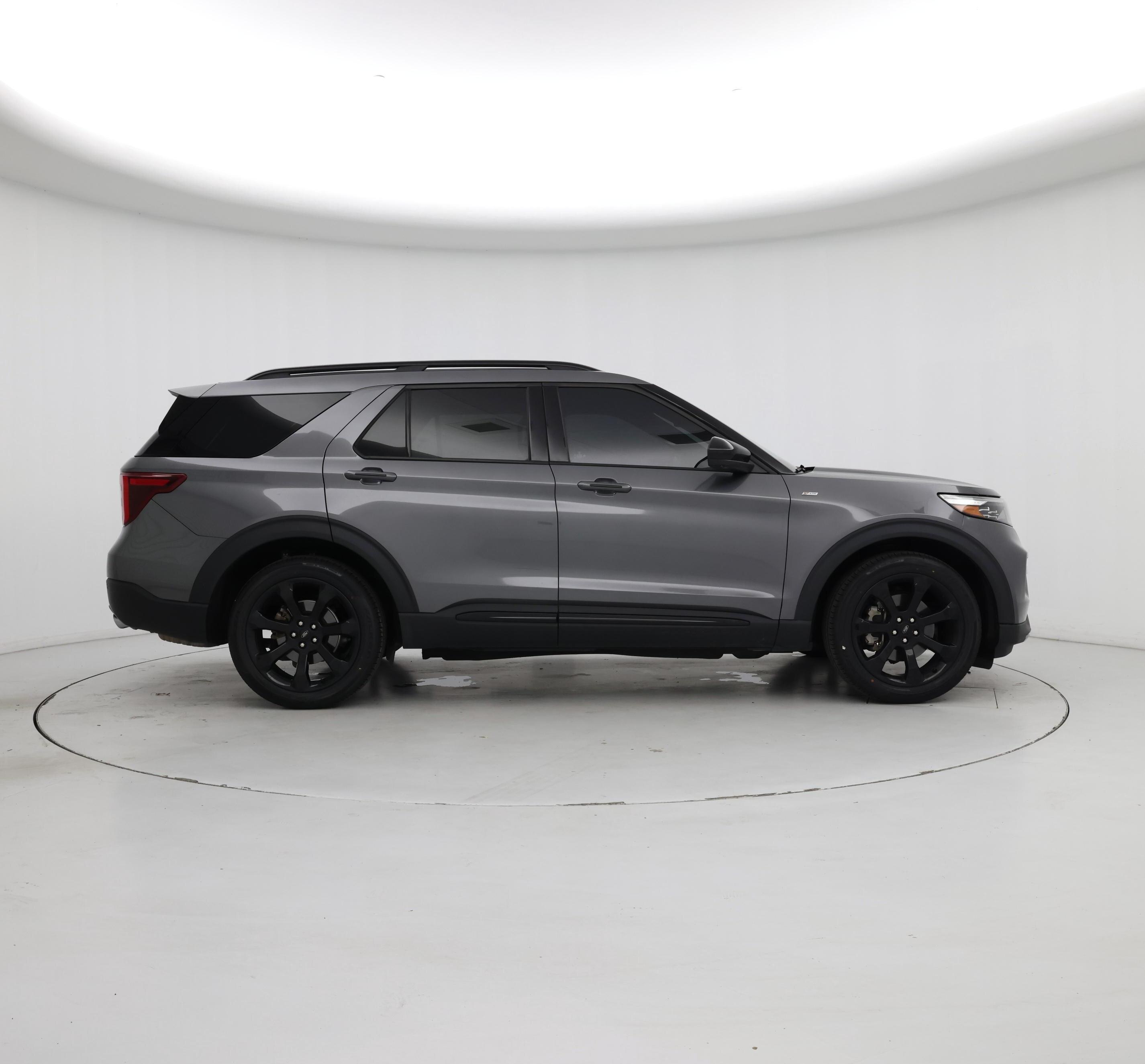 Thumbnail: 2022 Ford Explorer - 7