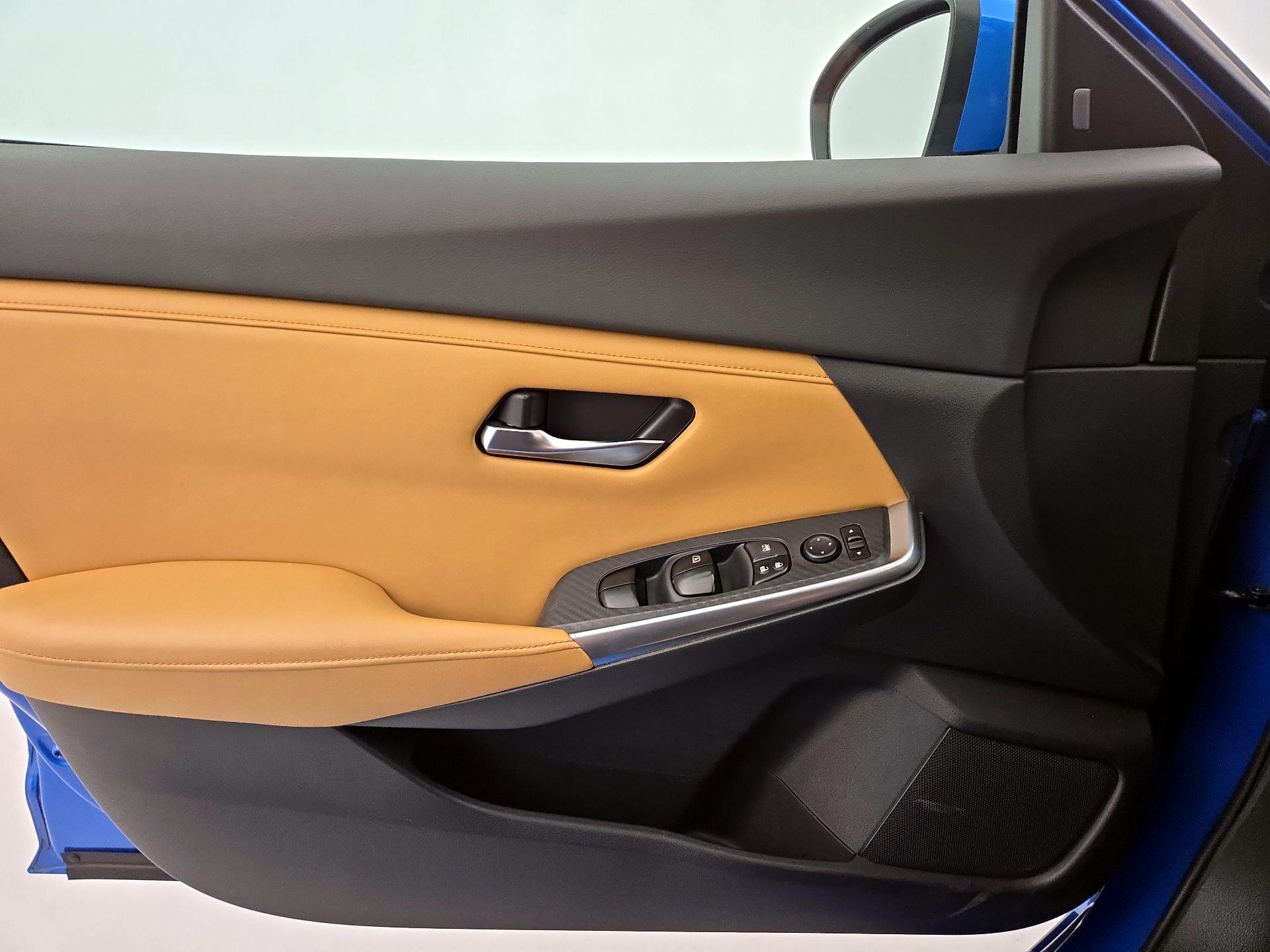 Thumbnail: 2020 Nissan Sentra - 12