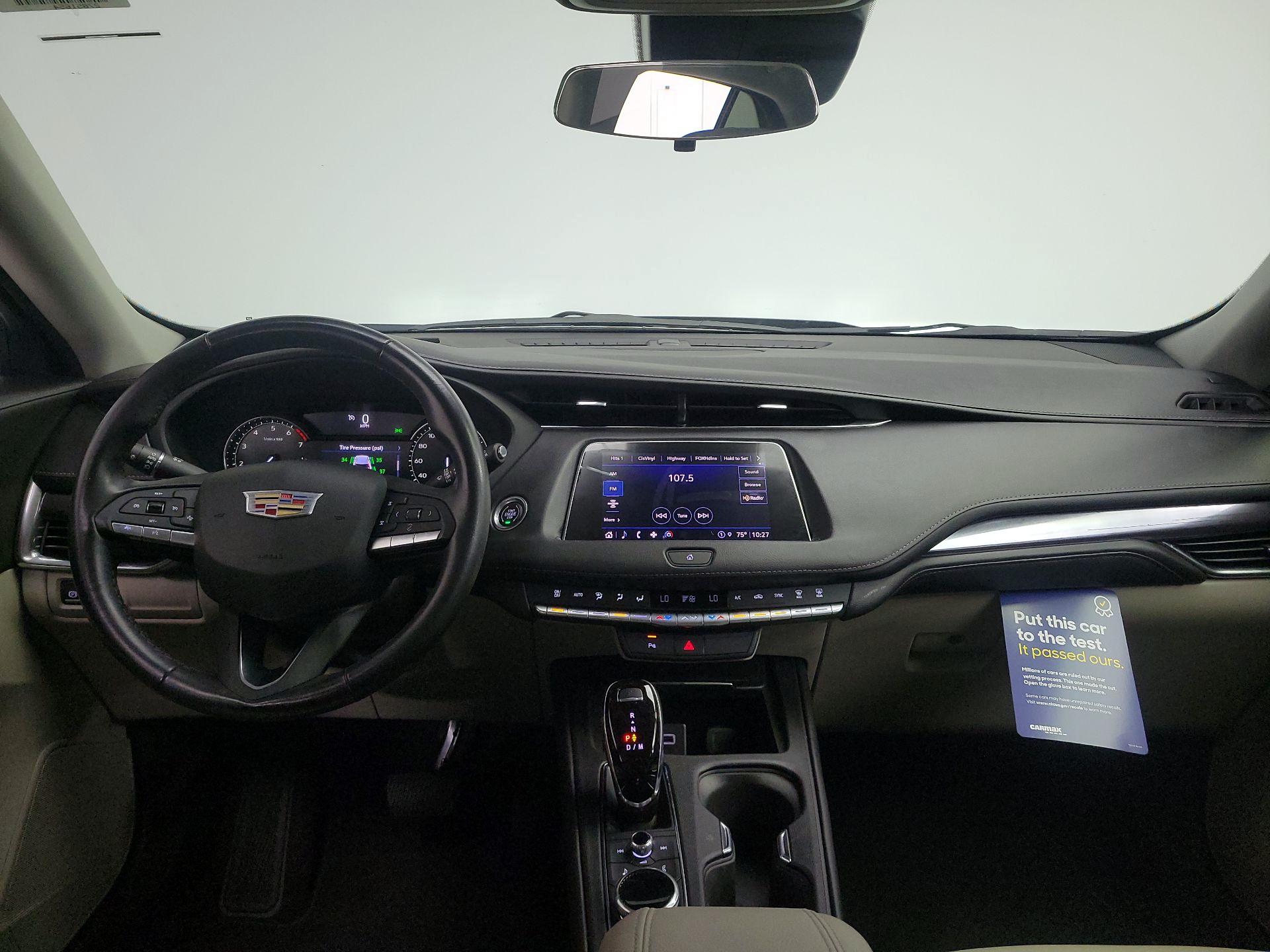 Thumbnail: 2022 Cadillac XT4 - 9