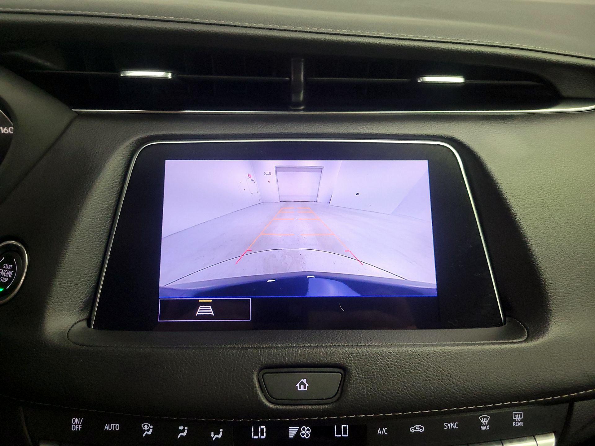Thumbnail: 2022 Cadillac XT4 - 14