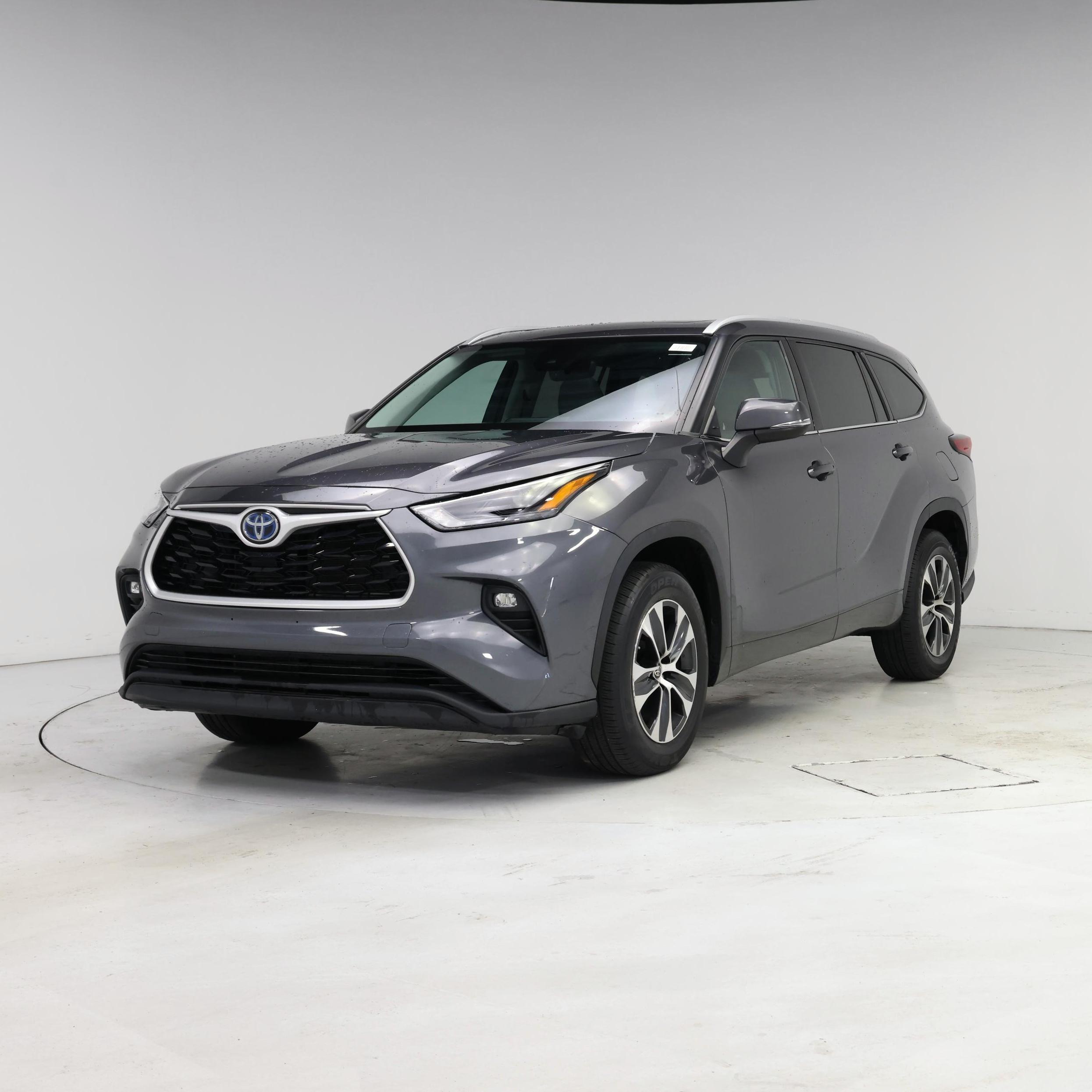 Thumbnail: 2022 Toyota Highlander - 4