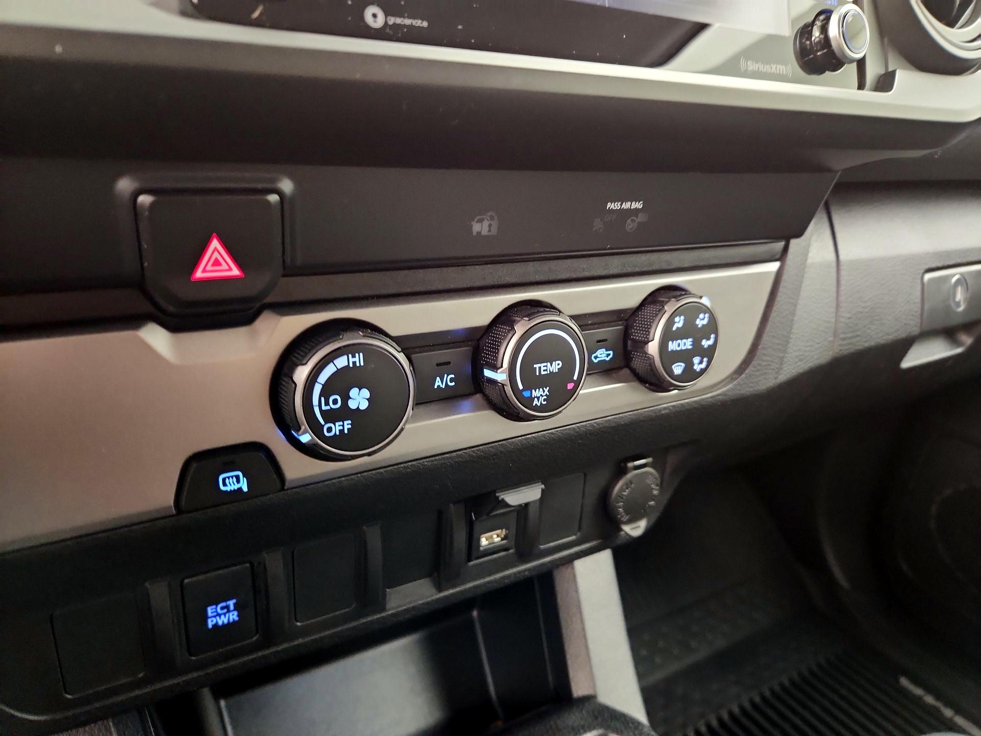 Thumbnail: 2020 Toyota Tacoma - 16