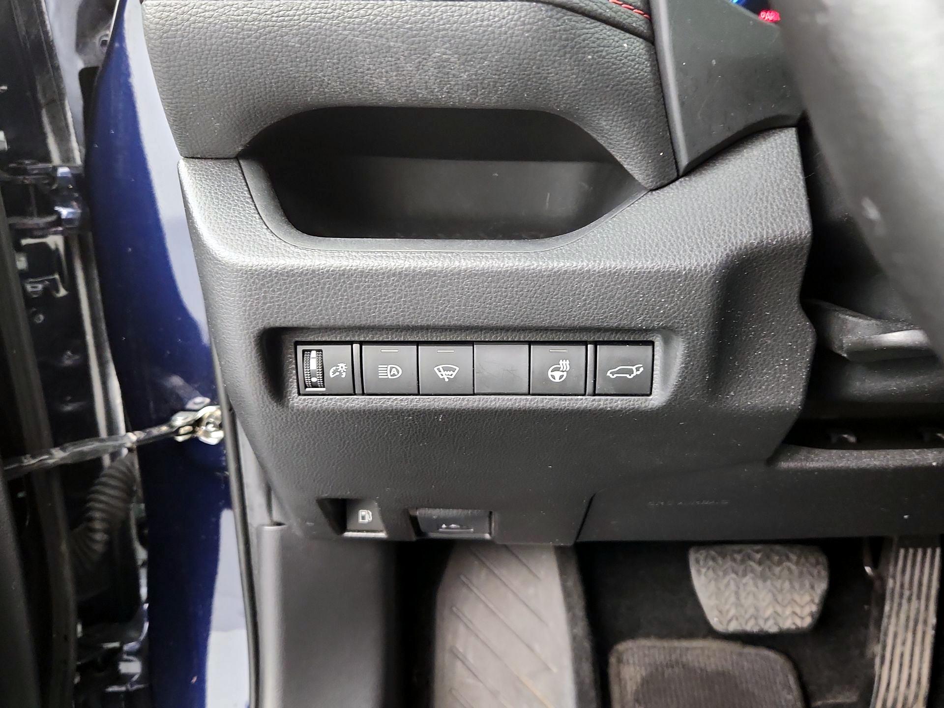 Thumbnail: 2021 Toyota RAV4 - 13