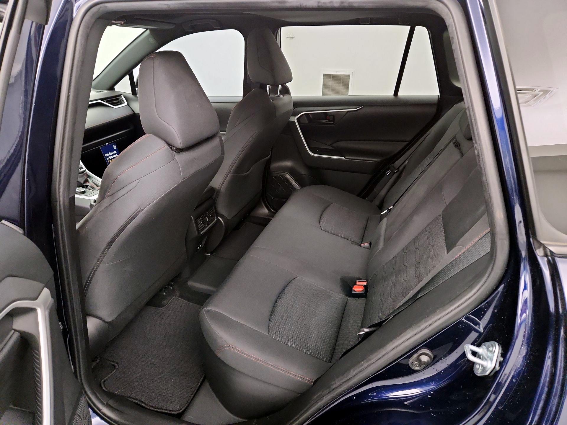 Thumbnail: 2021 Toyota RAV4 - 20