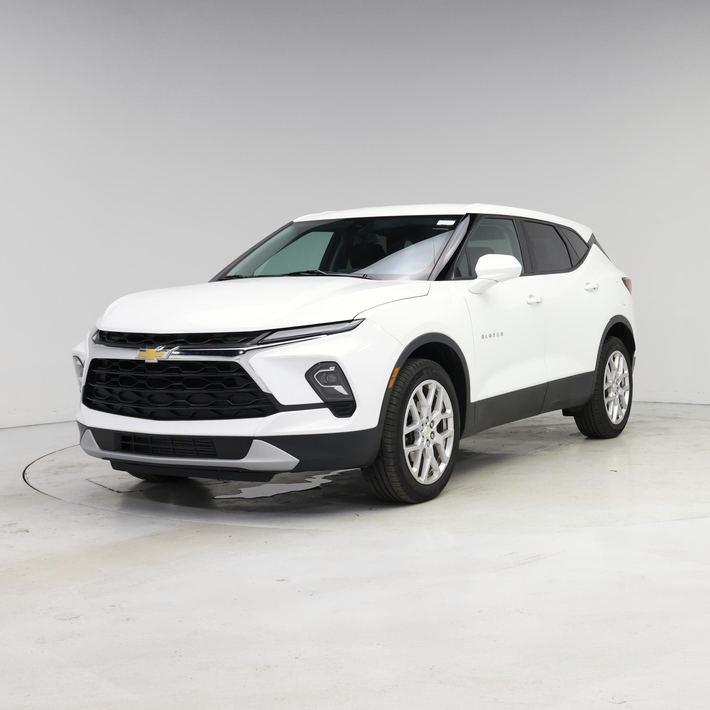 Thumbnail: 2023 Chevrolet Blazer - 4