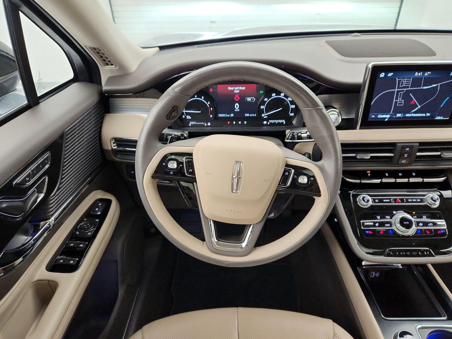 Thumbnail: 2022 Lincoln Corsair - 10