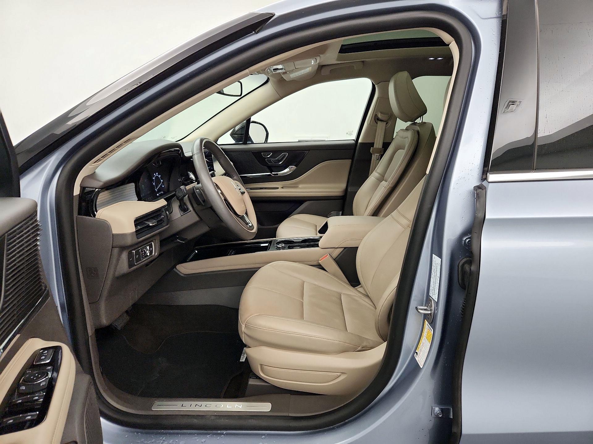 Thumbnail: 2022 Lincoln Corsair - 11