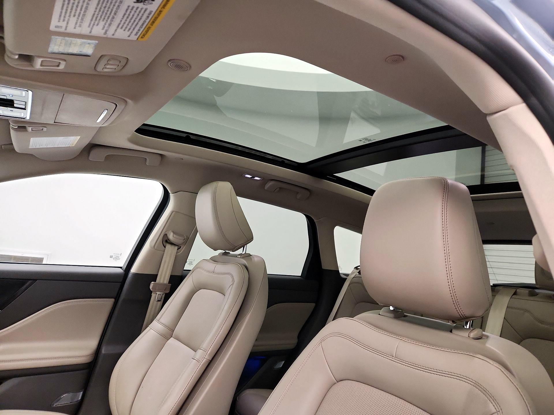 Thumbnail: 2022 Lincoln Corsair - 20