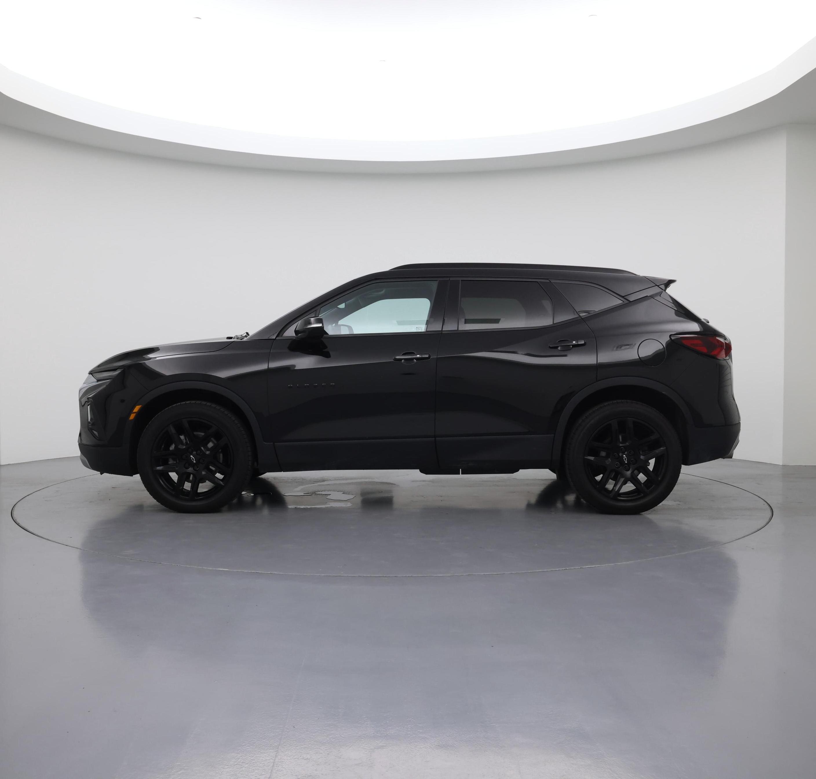 Thumbnail: 2022 Chevrolet Blazer - 3
