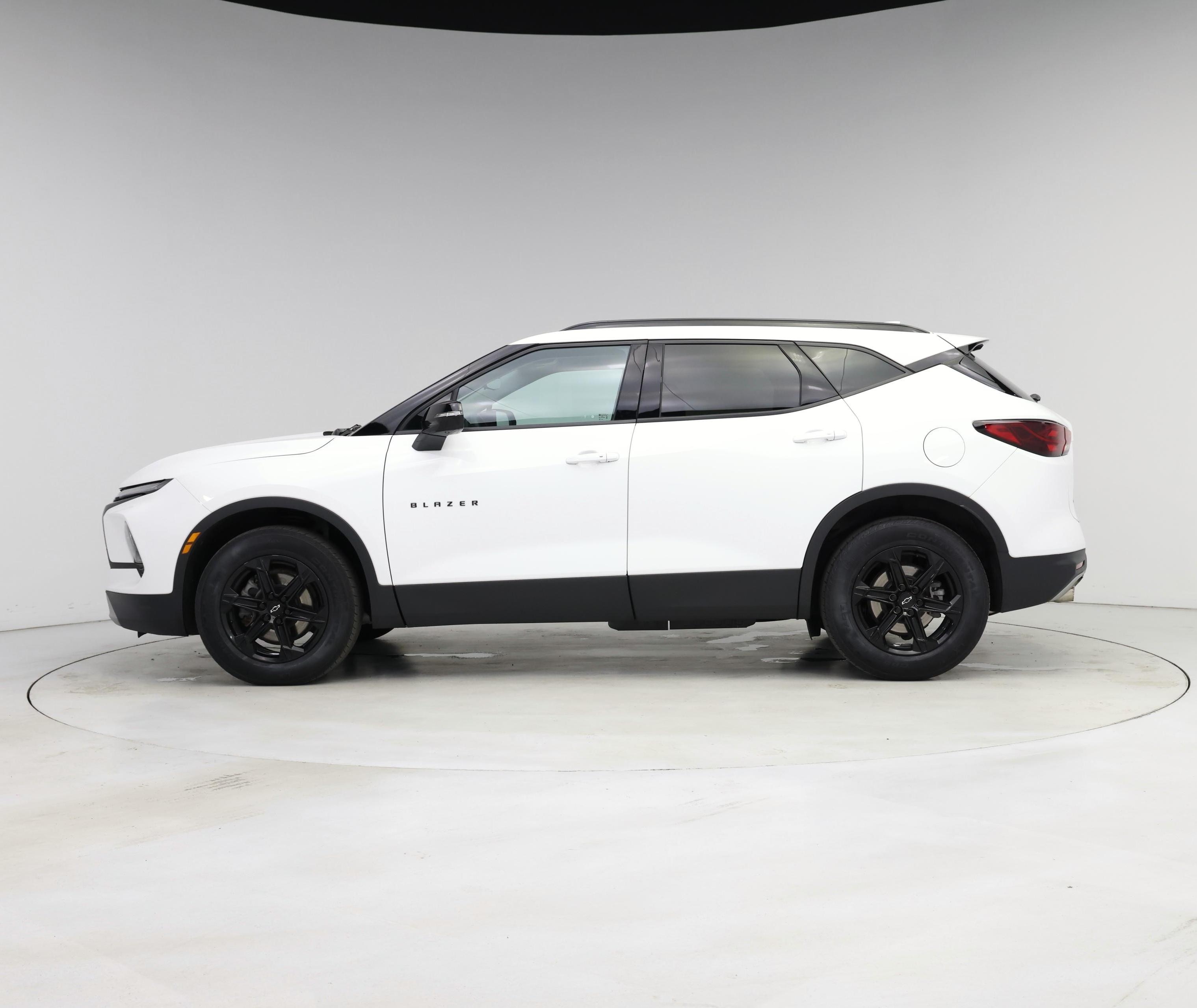 Thumbnail: 2023 Chevrolet Blazer - 3