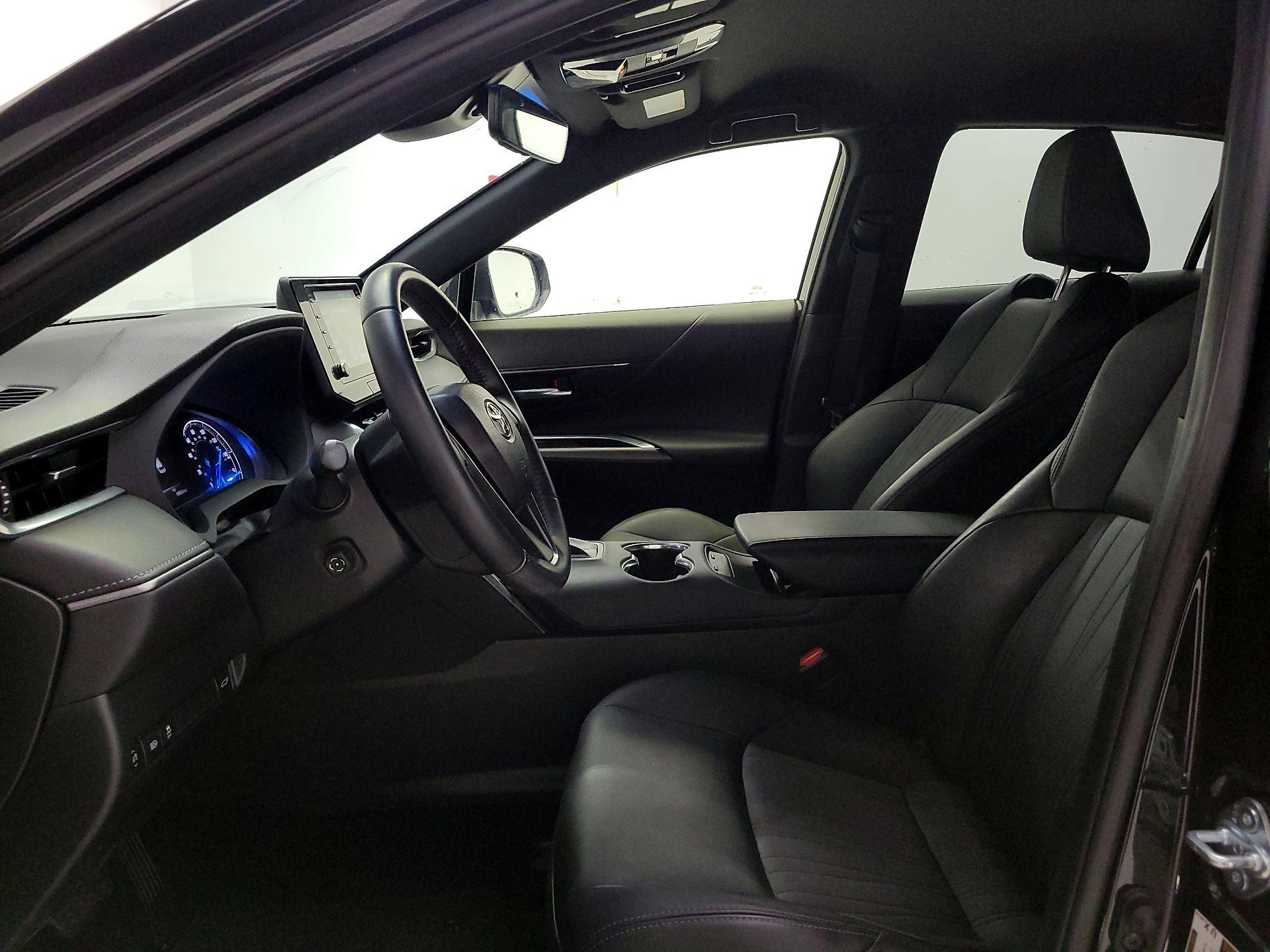 Thumbnail: 2021 Toyota Venza - 11