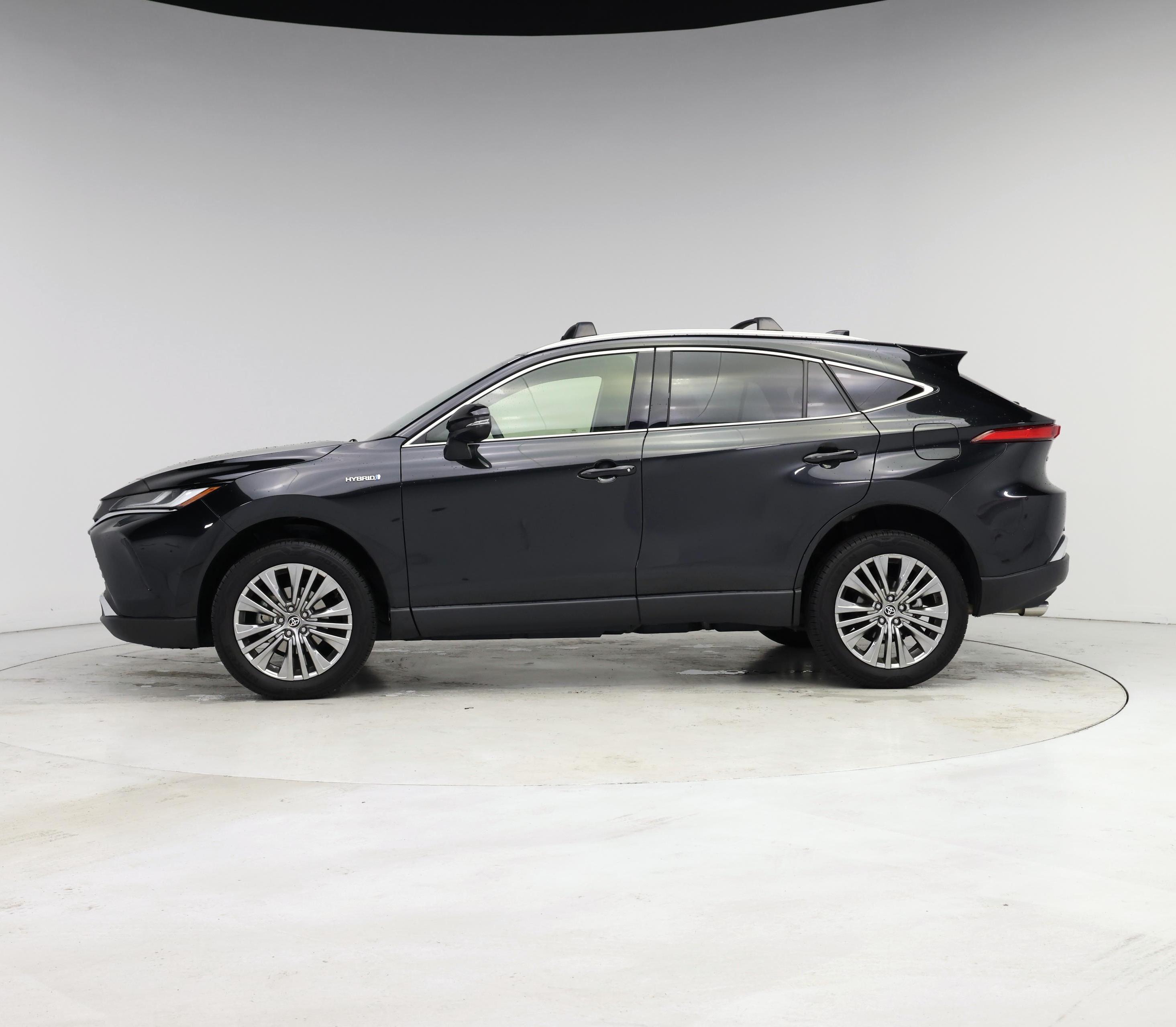 Thumbnail: 2021 Toyota Venza - 3