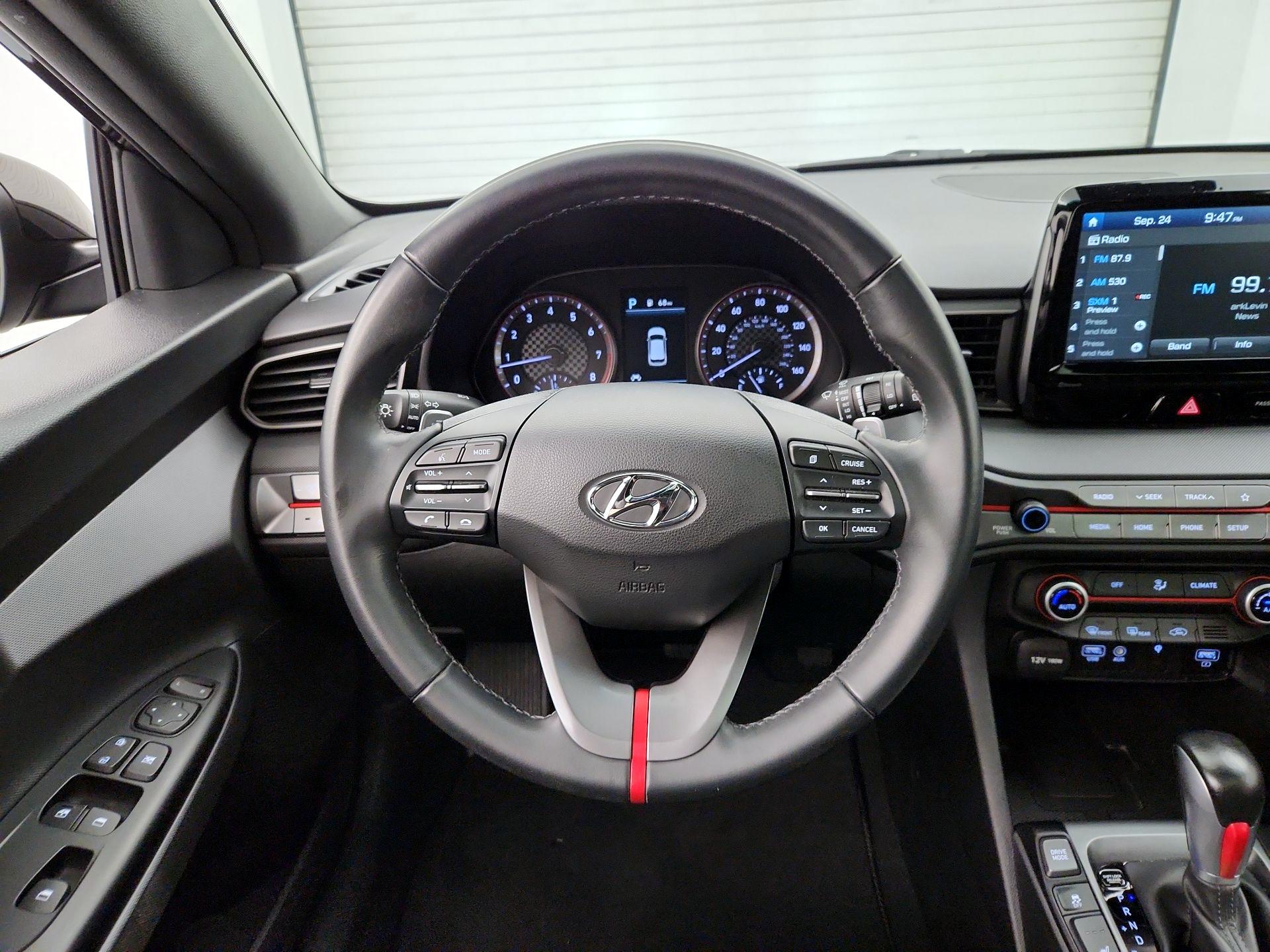 Thumbnail: 2020 Hyundai Veloster - 10