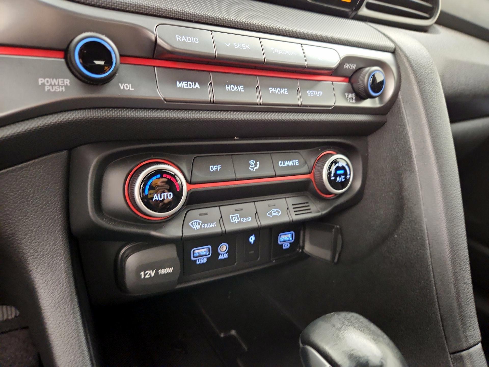 Thumbnail: 2020 Hyundai Veloster - 16
