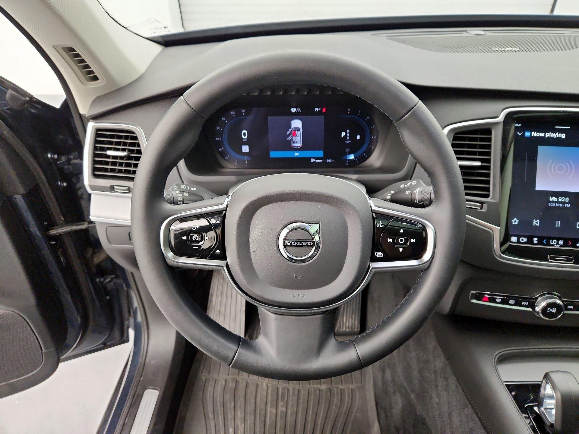 Thumbnail: 2023 Volvo XC90 - 10