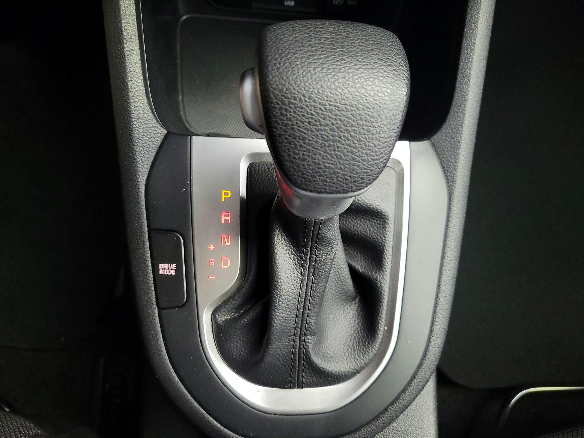 Thumbnail: 2023 Kia Forte - 17