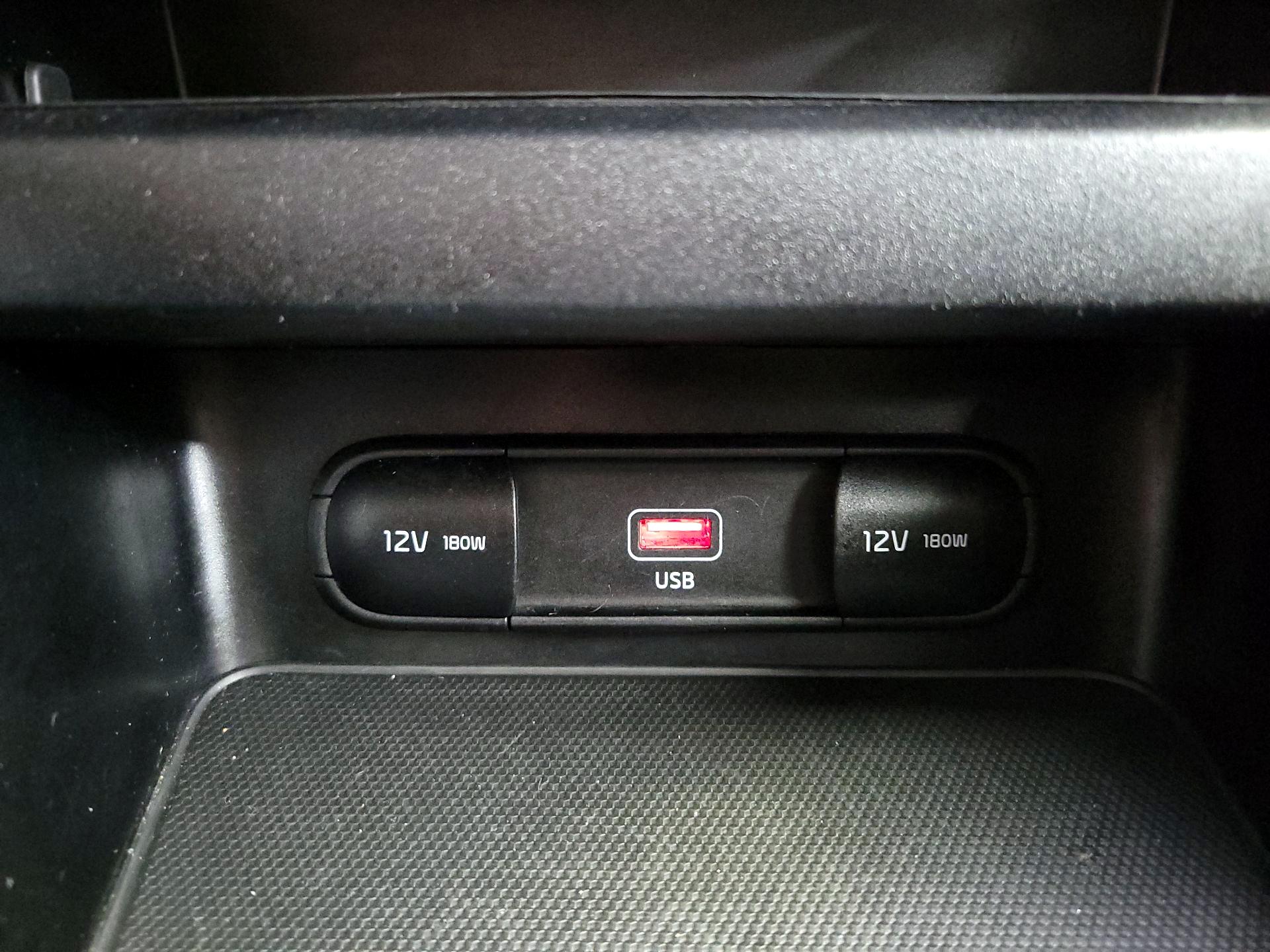 Thumbnail: 2023 Kia Forte - 18