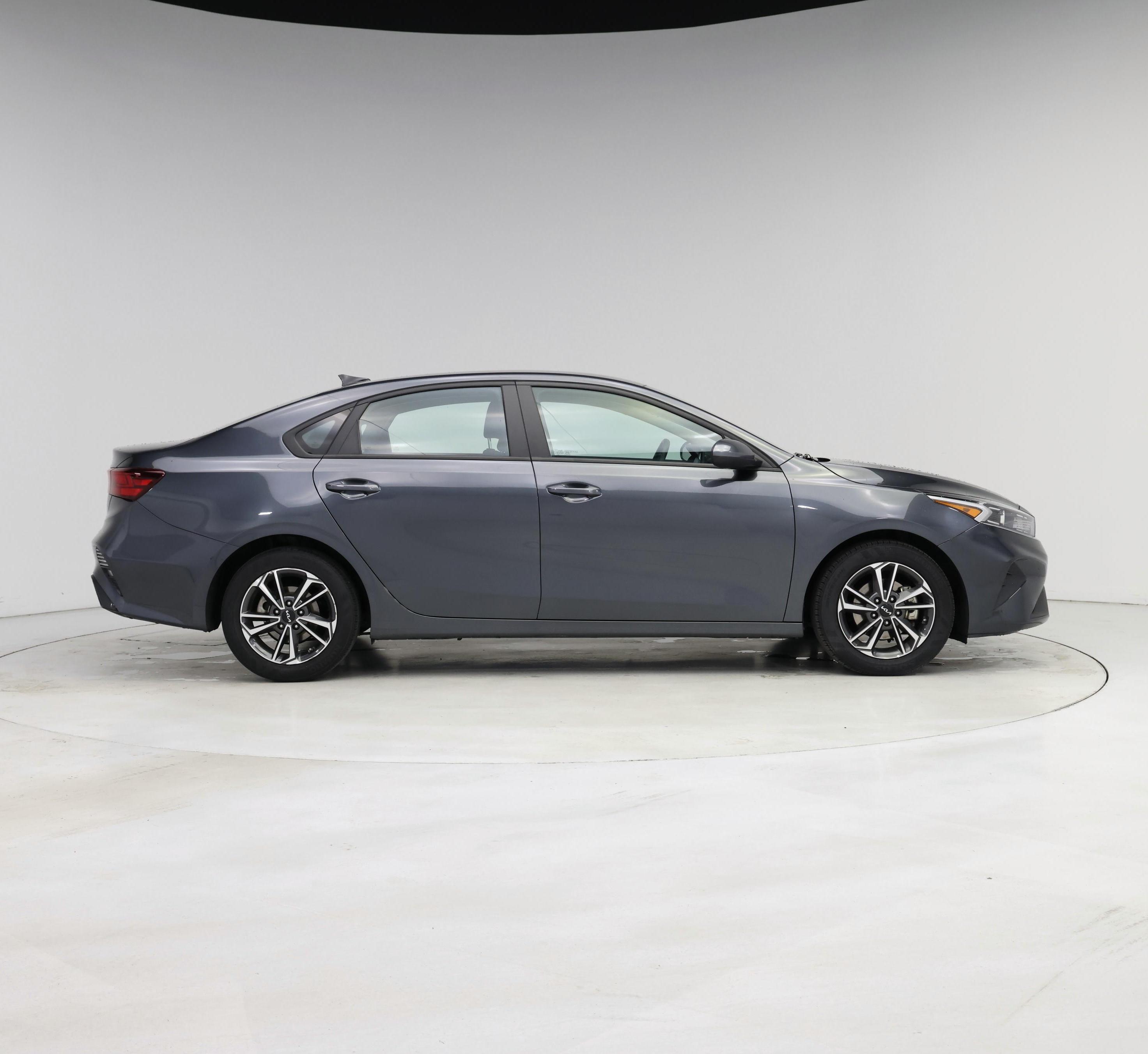 Thumbnail: 2023 Kia Forte - 7