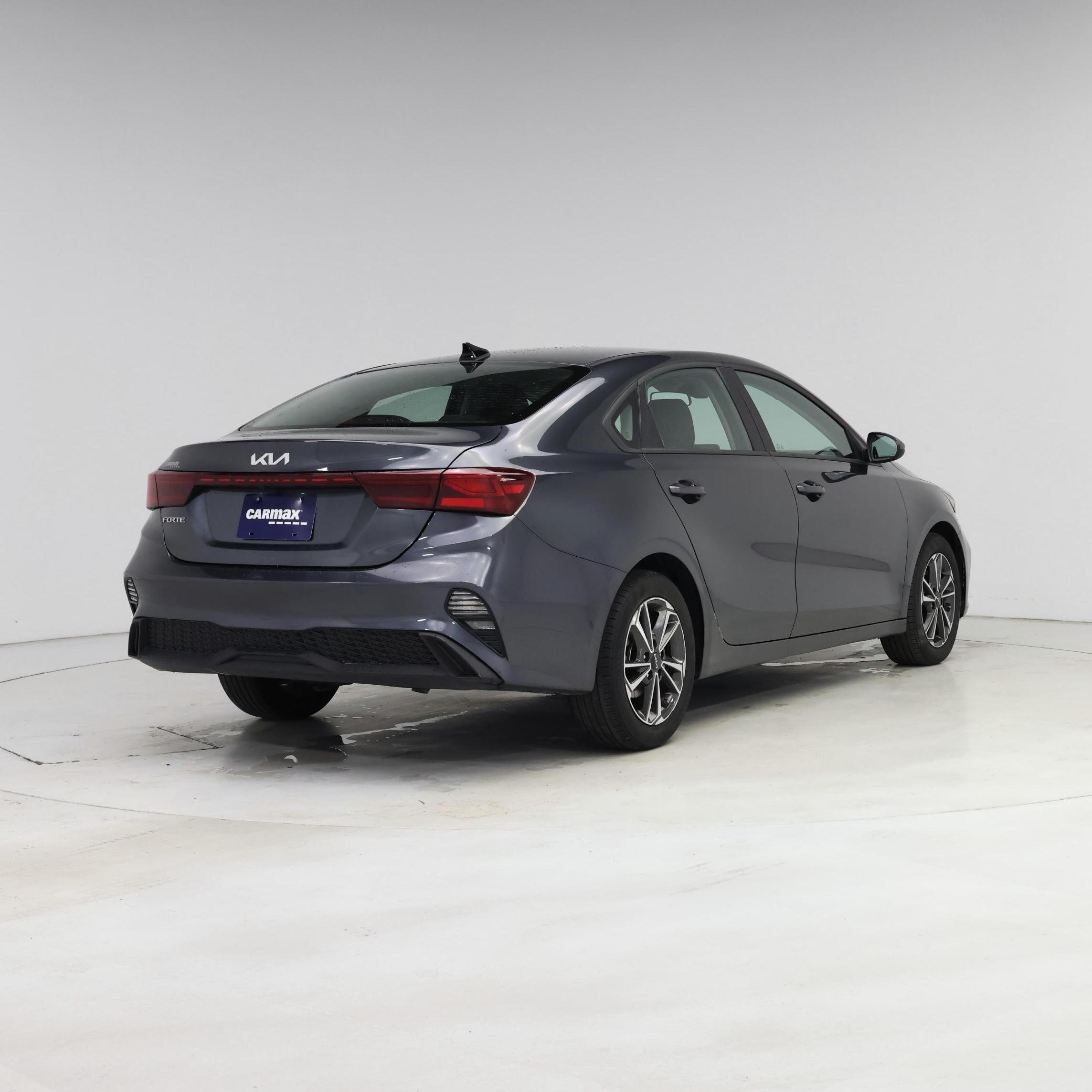 Thumbnail: 2023 Kia Forte - 8