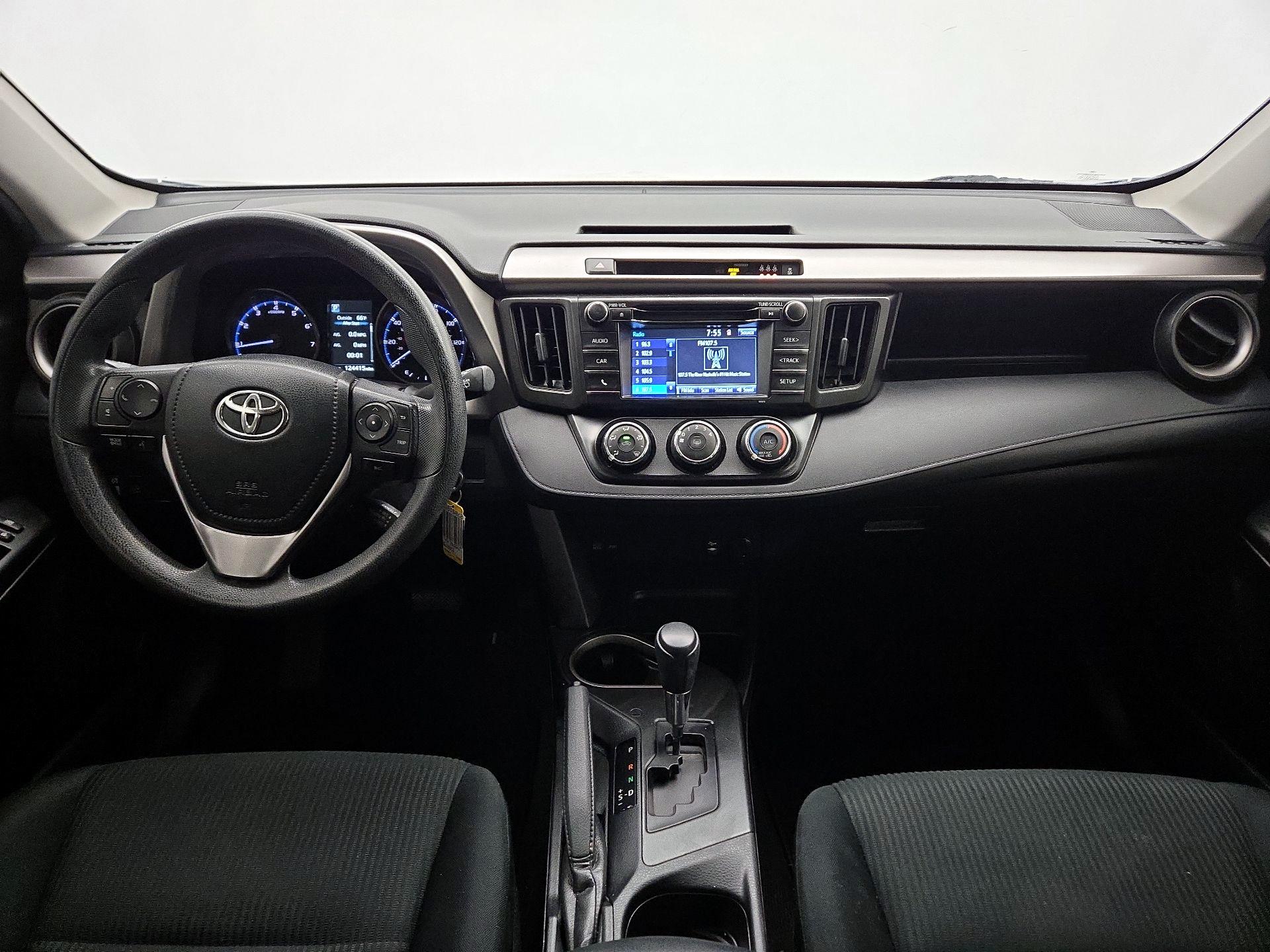 Thumbnail: 2017 Toyota RAV4 - 9