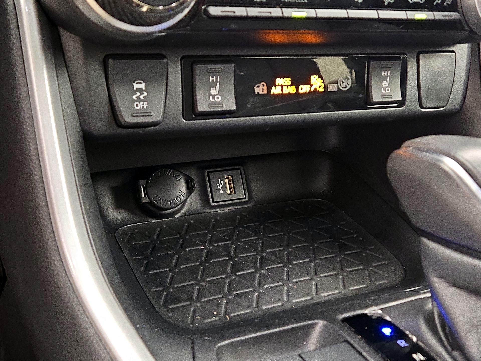 Thumbnail: 2024 Toyota RAV4 - 18