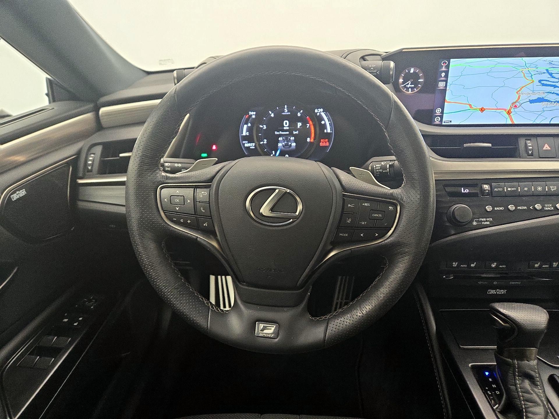 Thumbnail: 2019 Lexus ES - 10